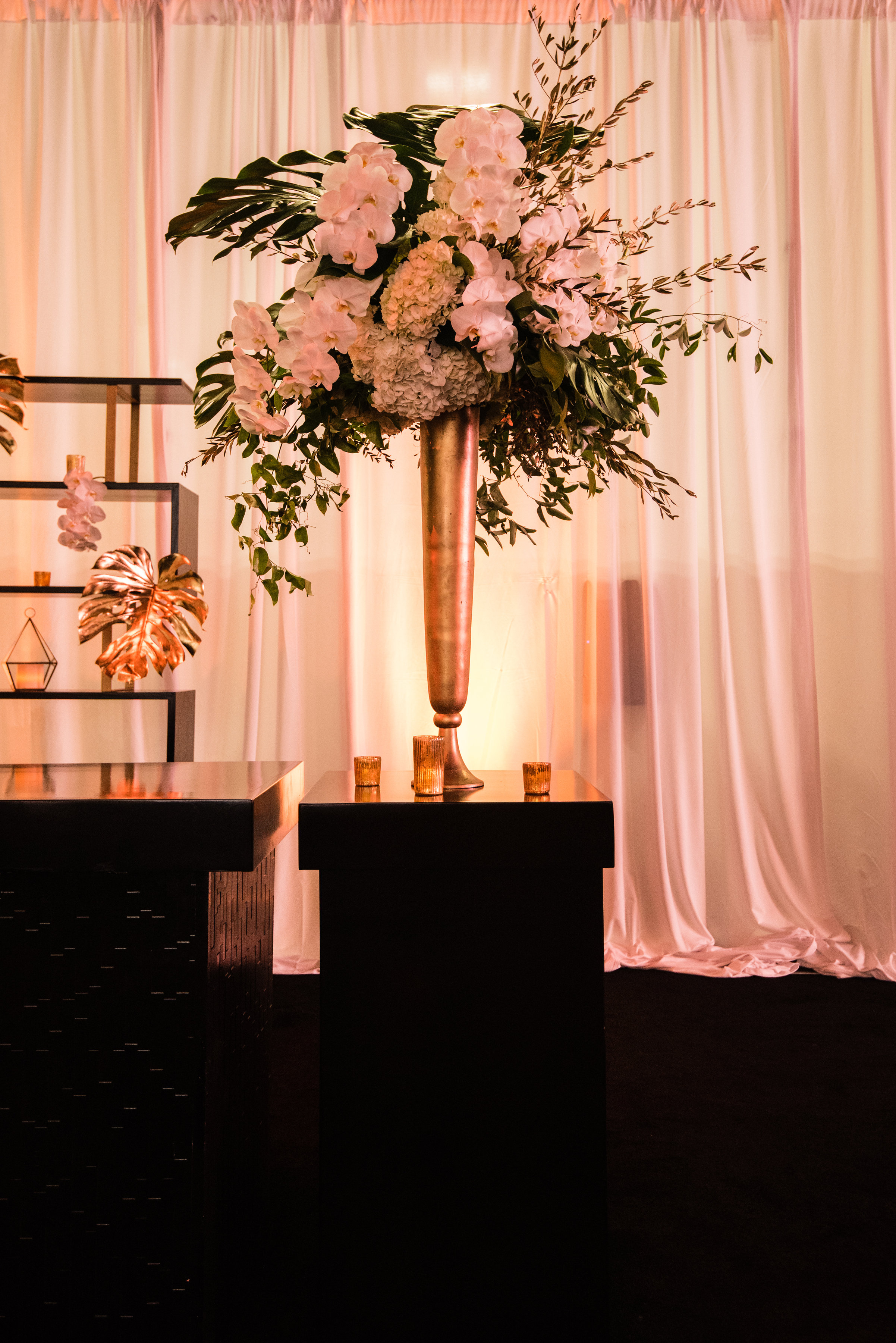 This bar arrangement... so in love 