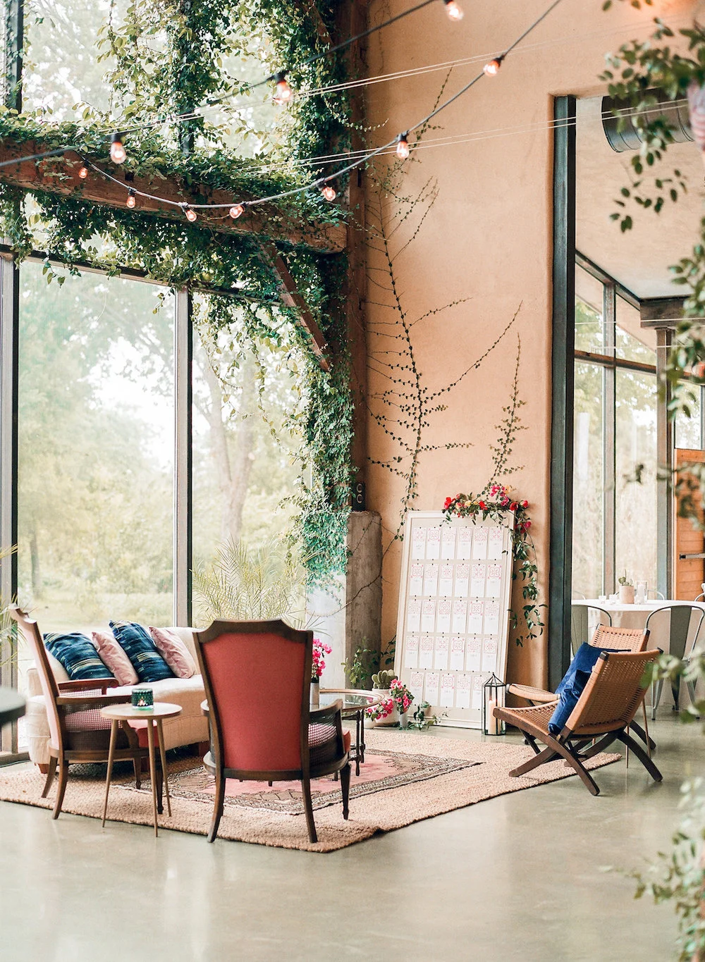 One of my all time favorite lounges and I am a fan of accenting it with the seating chart to help fill the gap in the wall.
