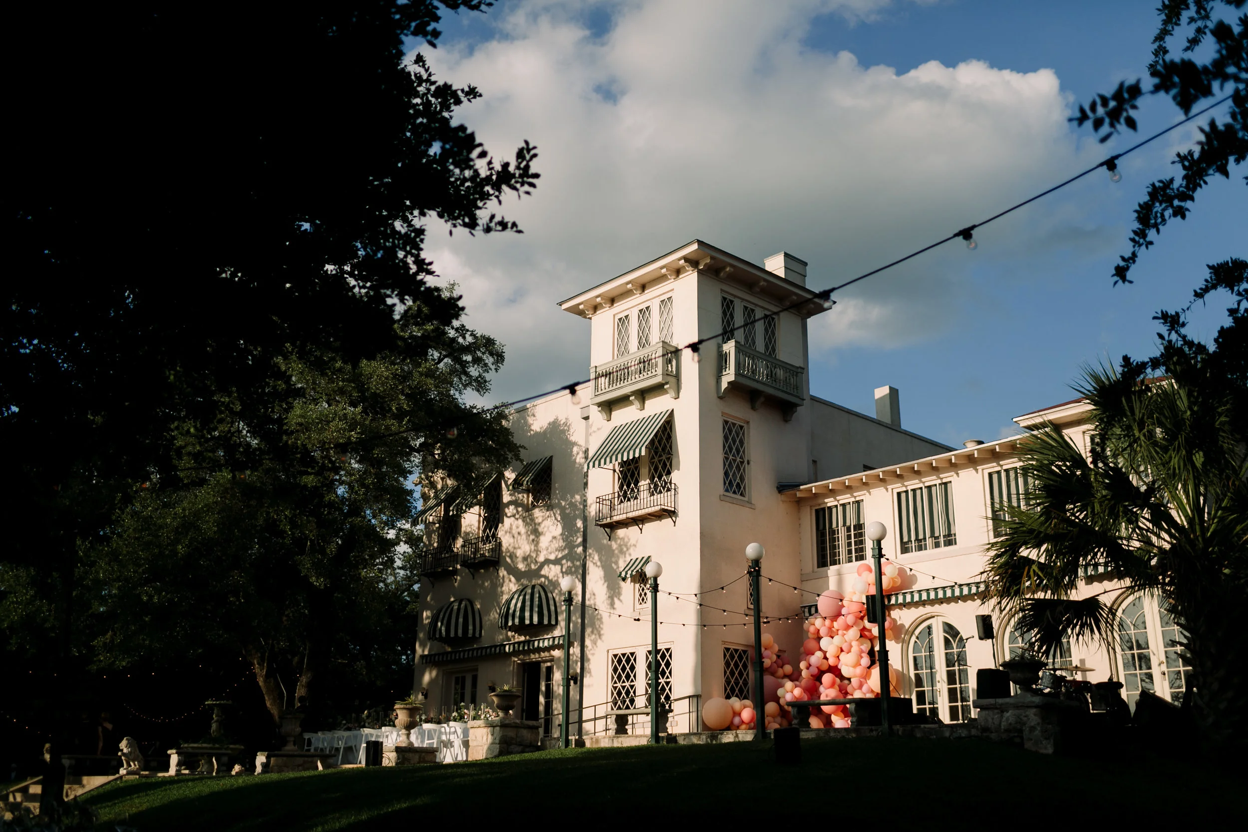 Laguna Gloria Wedding Austin.jpg