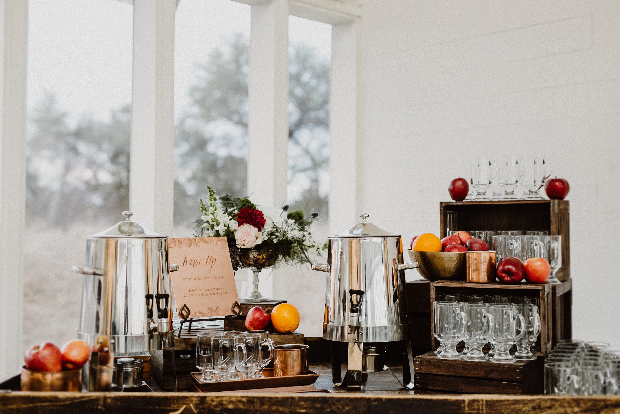 See all the details from this festive NYE Austin winter wedding on the blog!