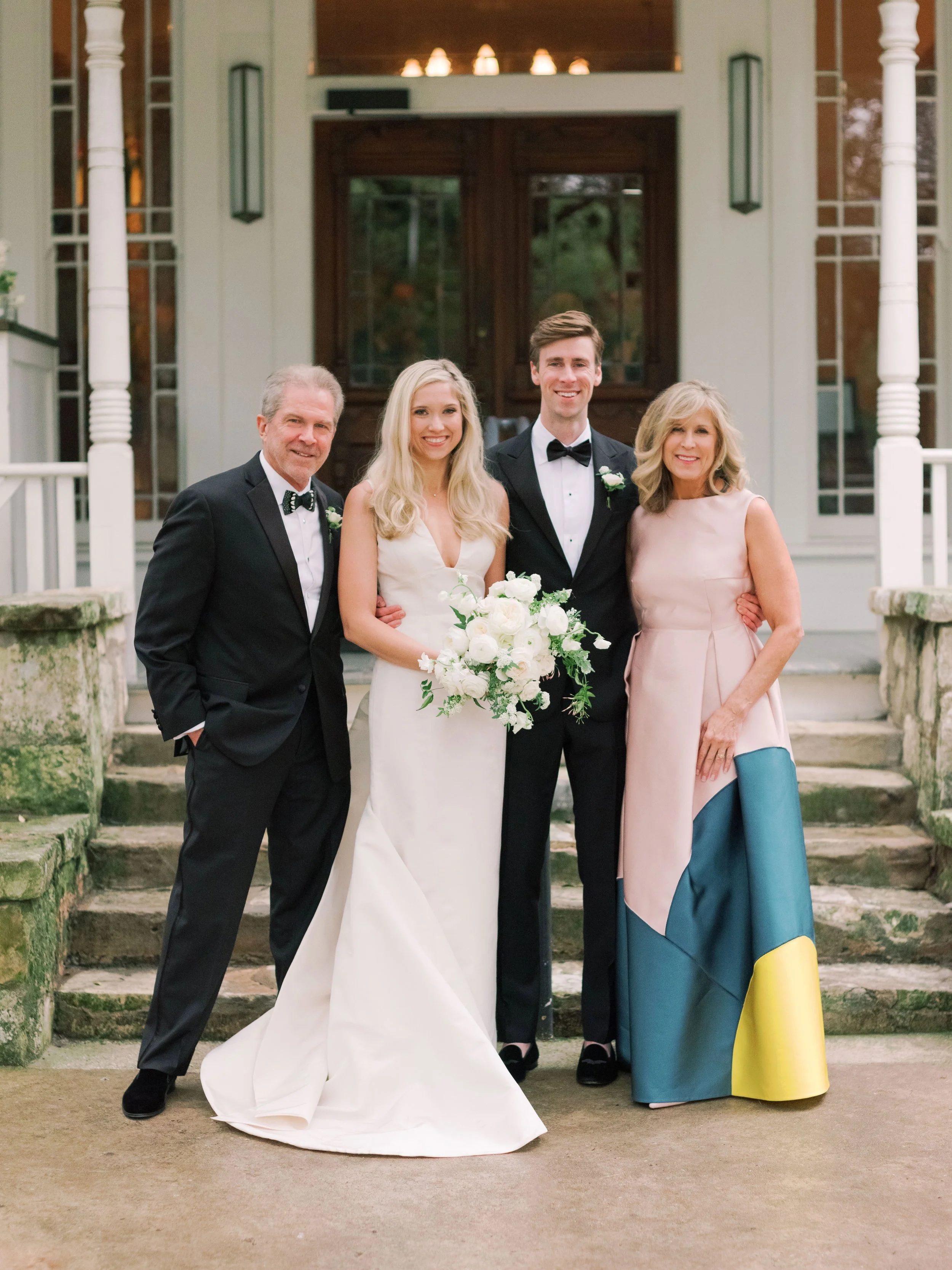 AliandBrady_Matties_Austin_Winter_Wedding31.jpg