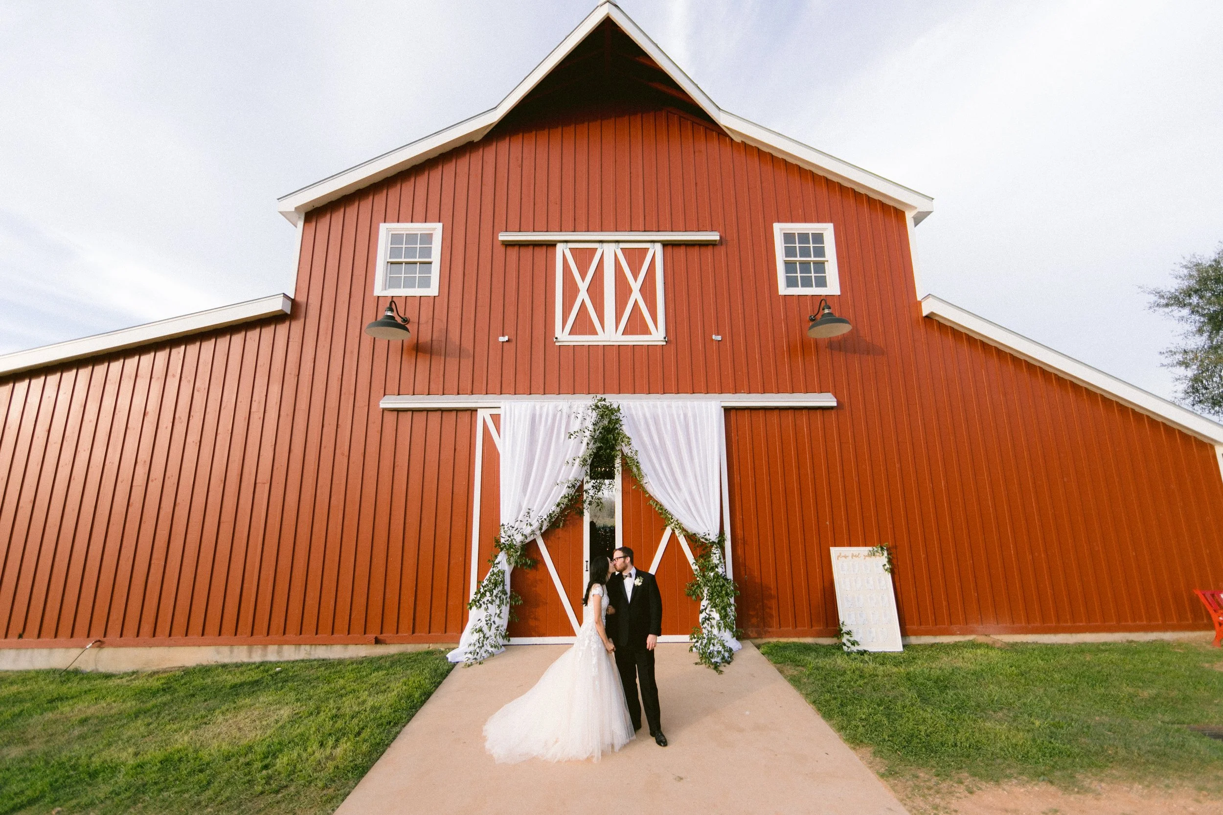 K&C_Dallas_Ranch_RoundTop_PrivateEstate_Texas_Wedding10.jpg