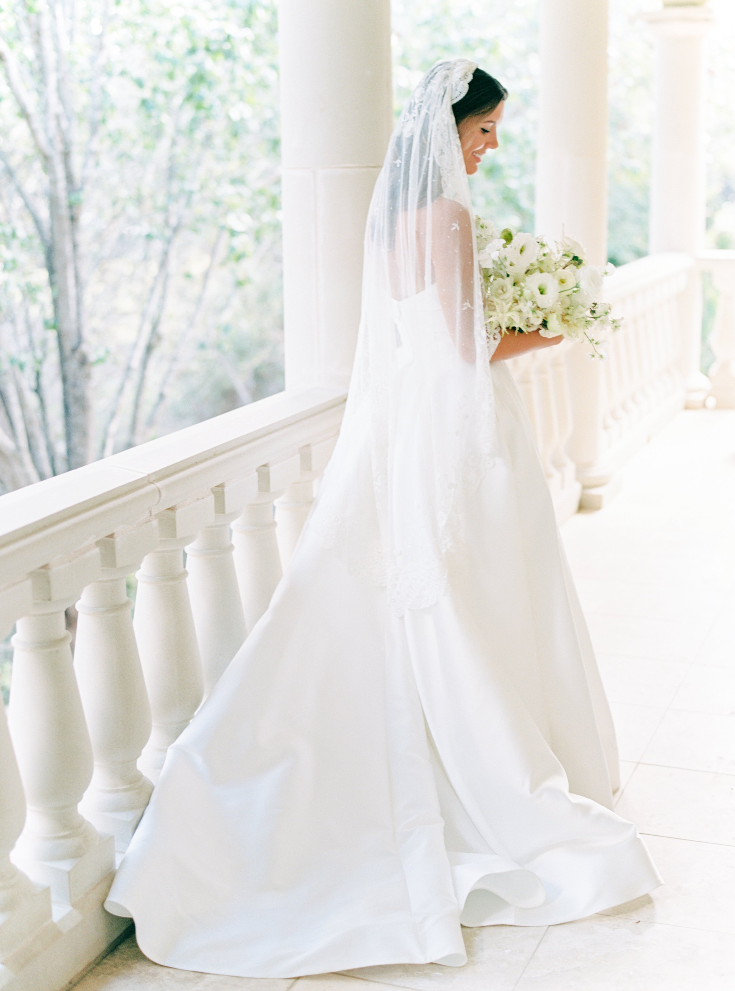 SandAAustin_Texas_PrivateEstate_Spring_Wedding_ItalianVilla24.jpg