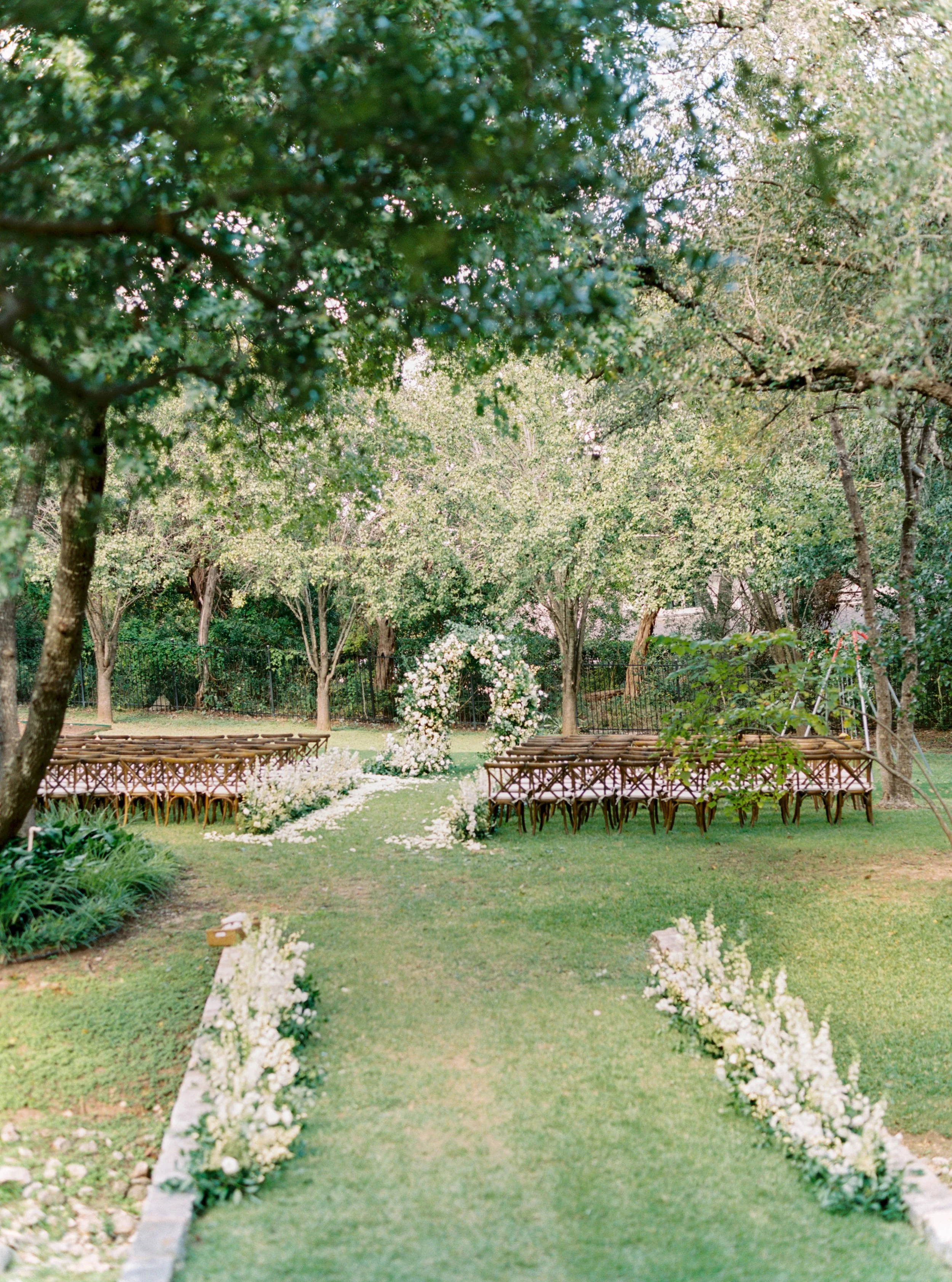 SandAAustin_Texas_PrivateEstate_Spring_Wedding_ItalianVilla26.jpg