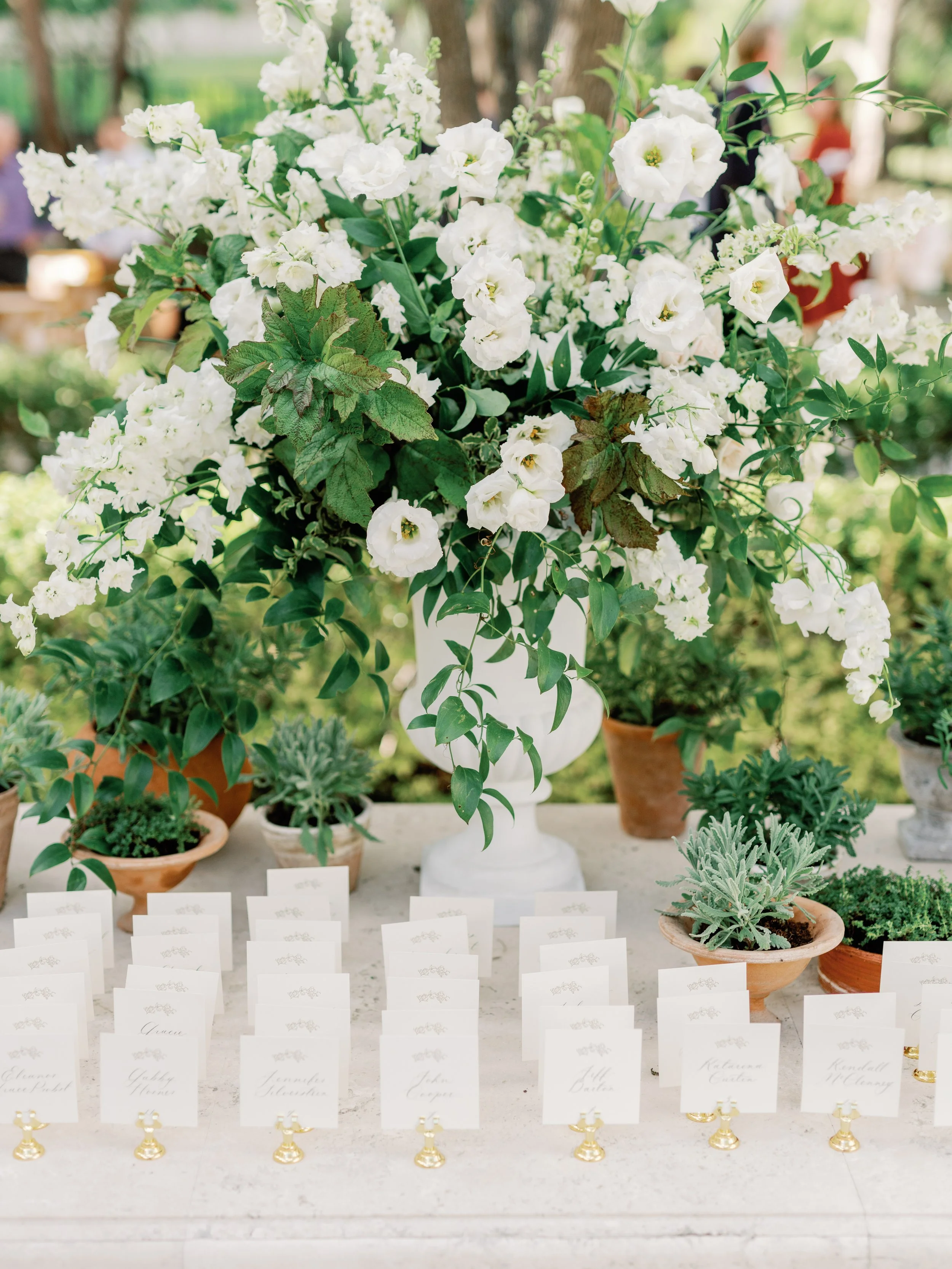 SandAAustin_Texas_PrivateEstate_Spring_Wedding_ItalianVilla39.jpg