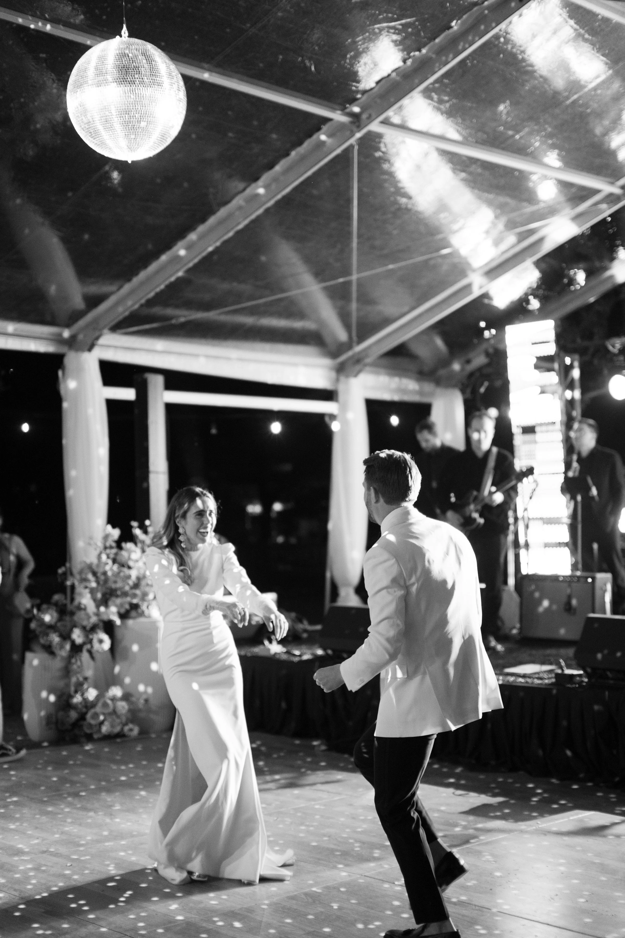 H&J_LagunaGloria_Austin_Spring_Wedding_Music07.jpg