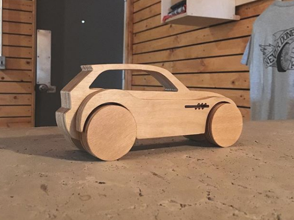 woodcar.png