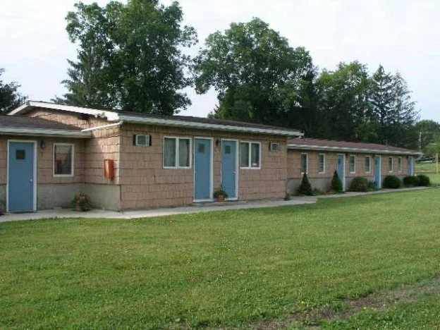 Motel Units at the Pines