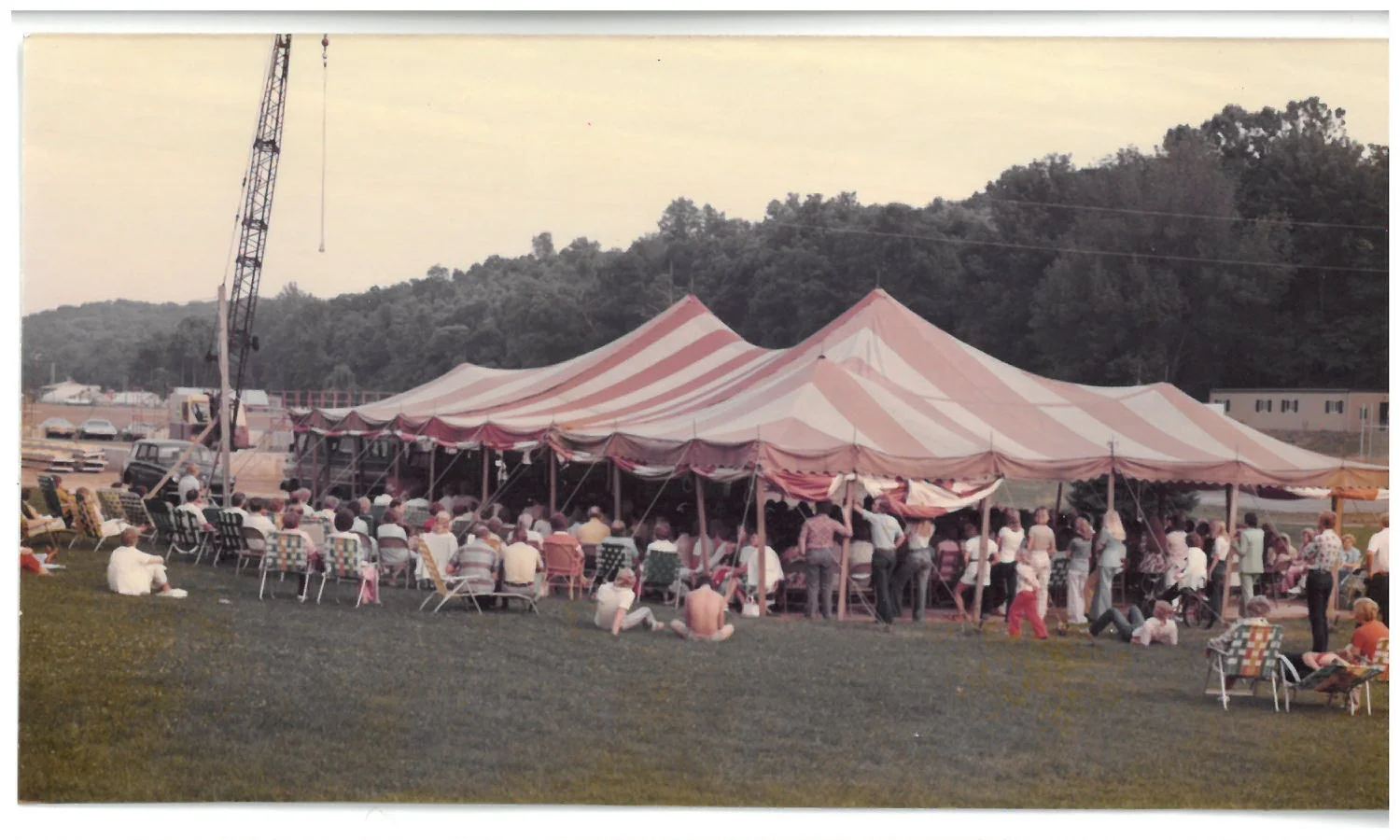 Here you can see the circus tent, with the crane in the background to construct the new building.