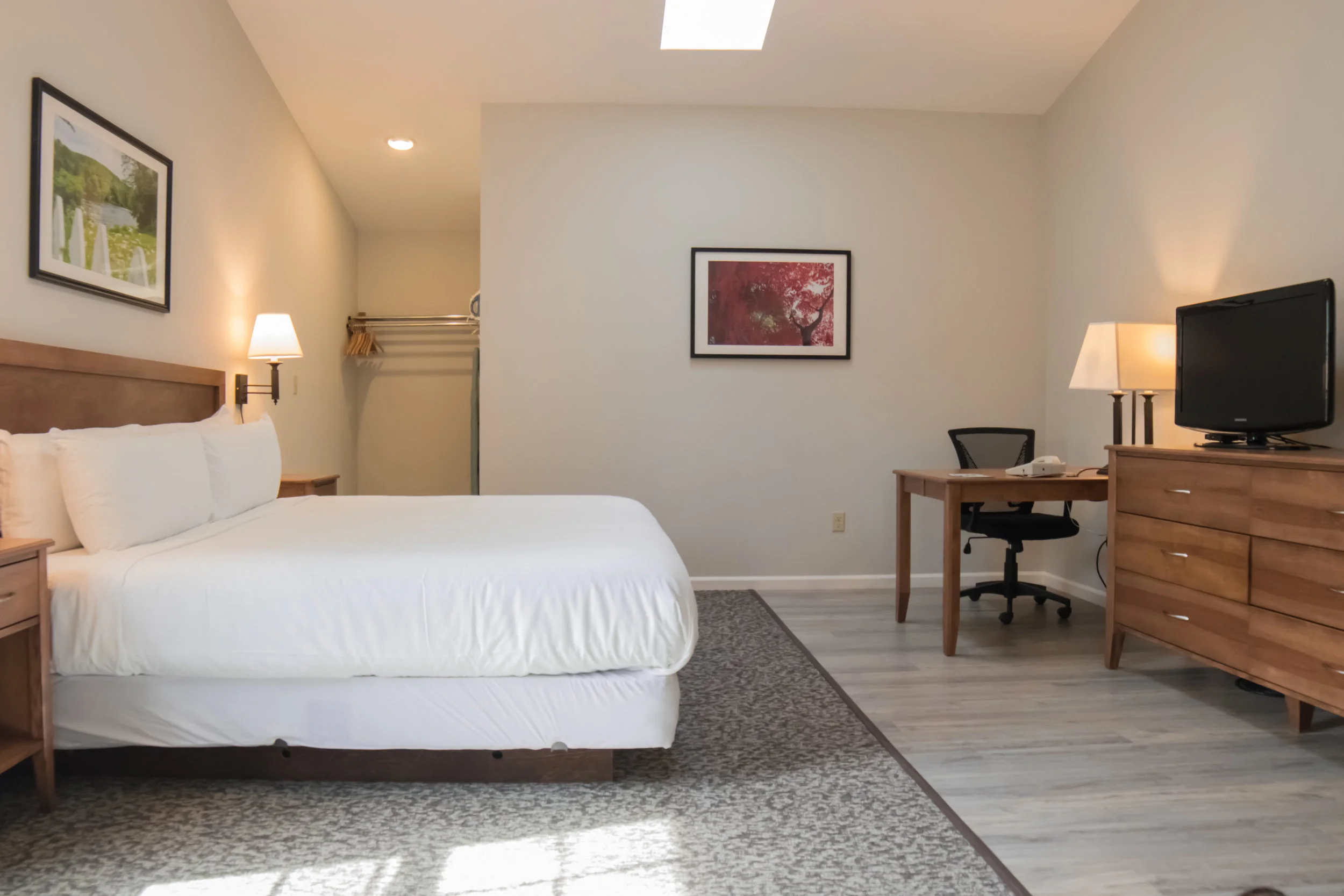 Riverview Suites