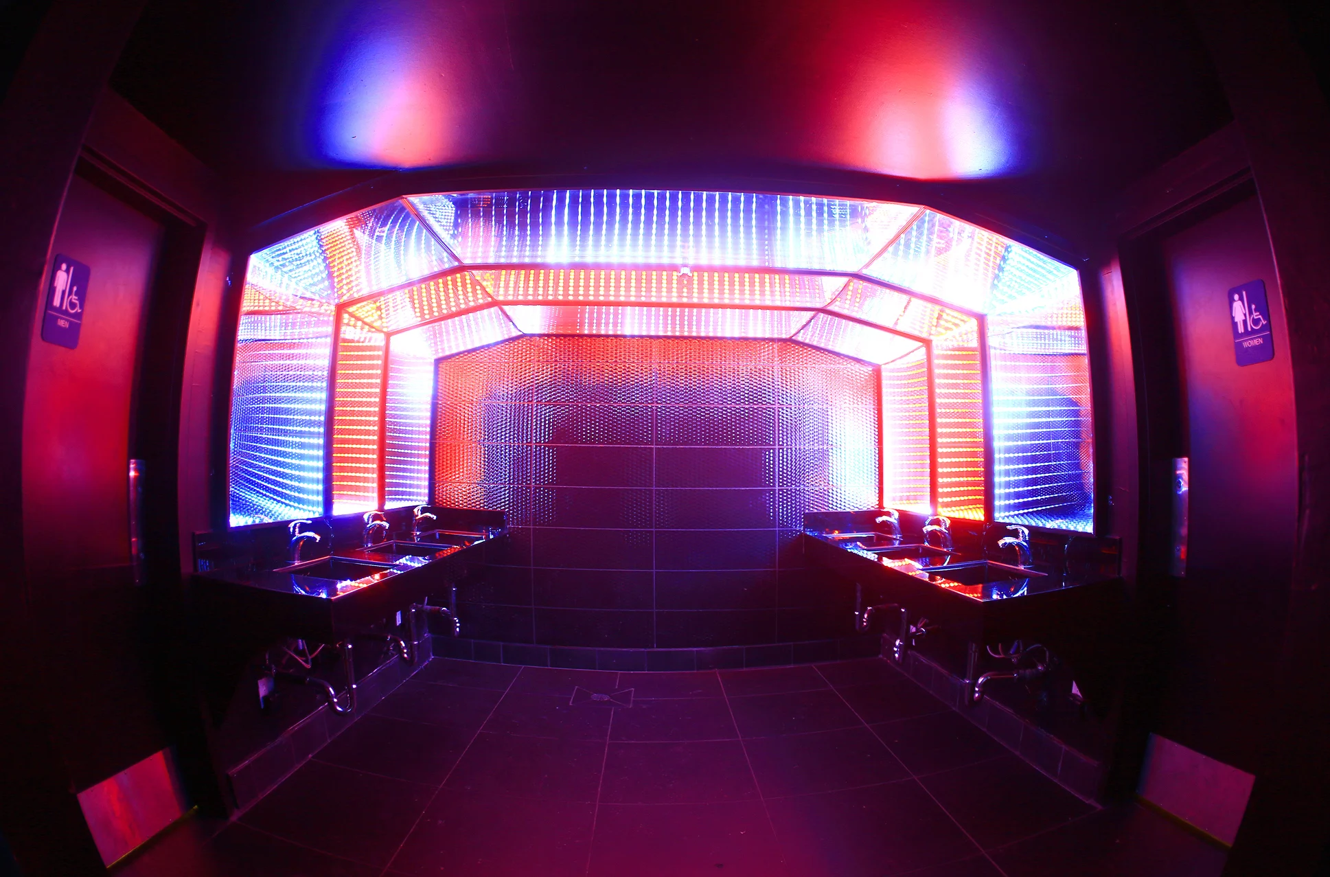 Infinity Mirror In the Bathroom