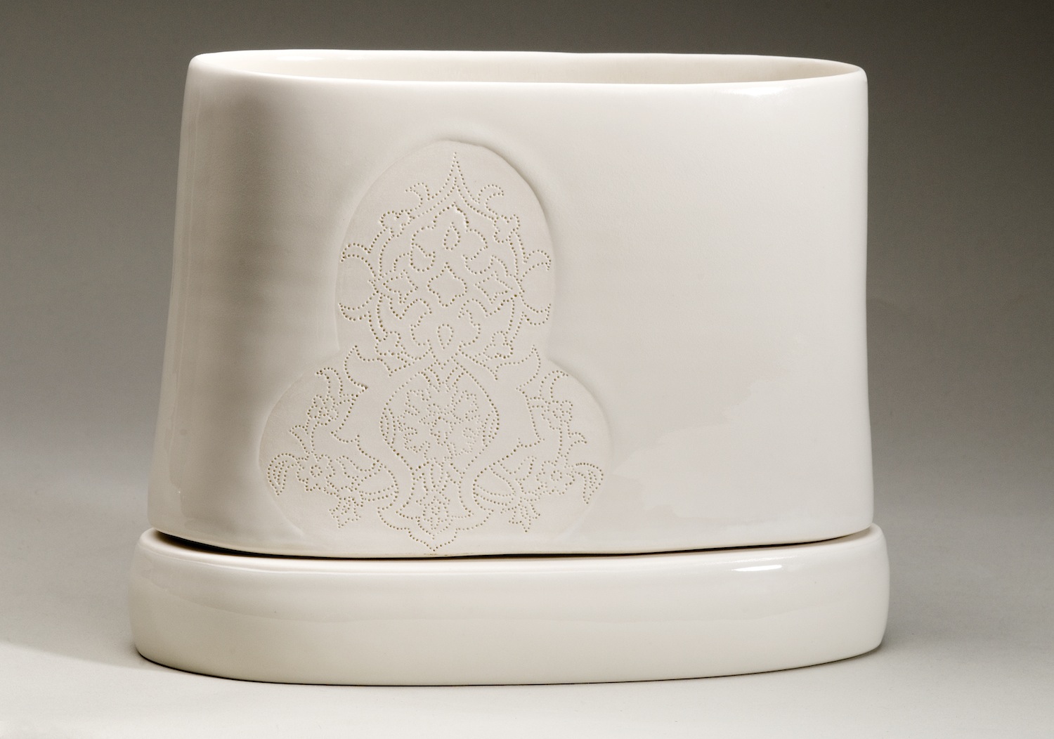 Pierced Floral Oval