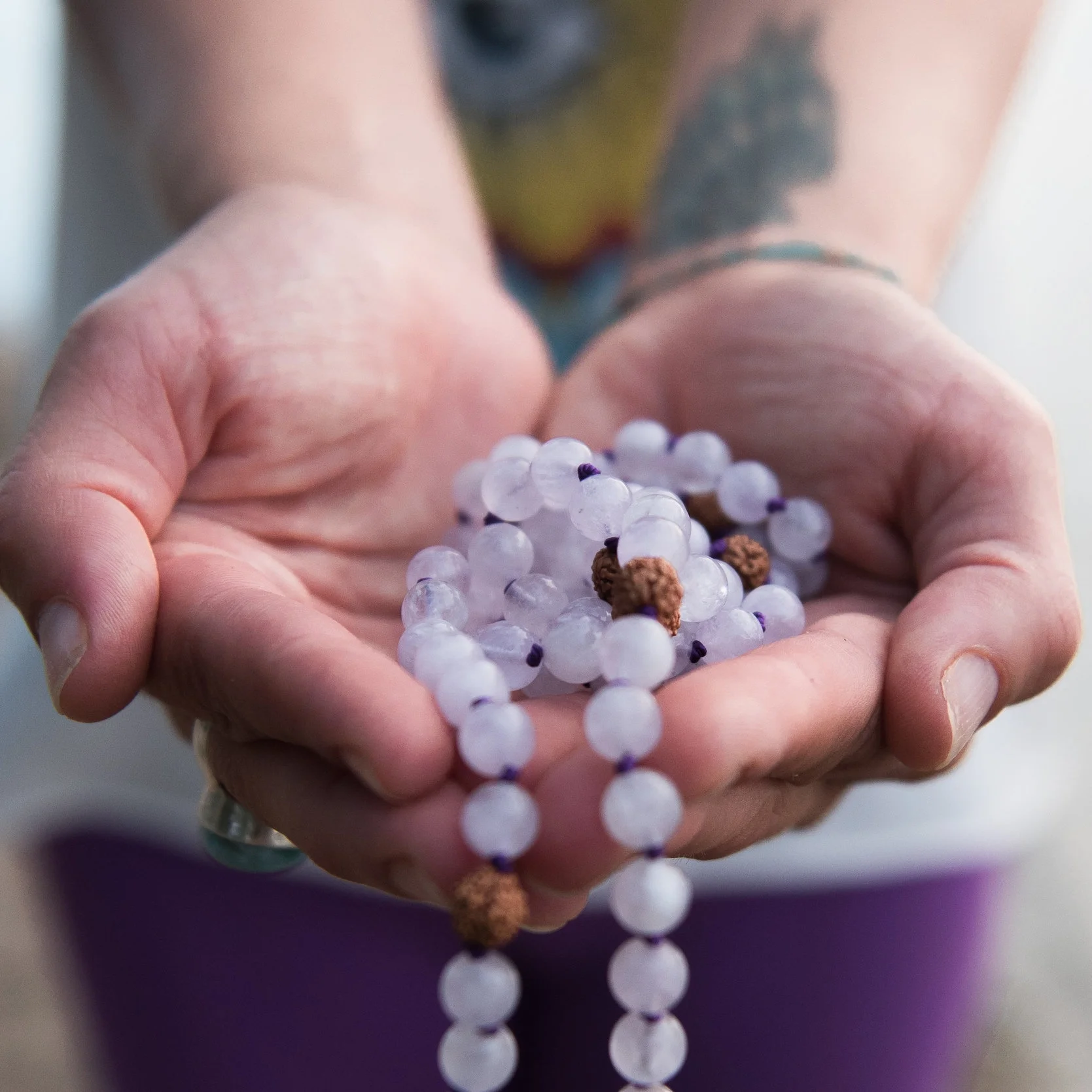 hands_mala.jpg