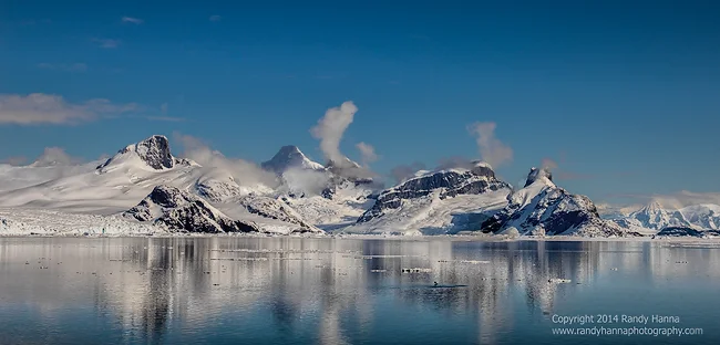 Hasselblad H5D, 35-90mm lens, f/13 @ 1/750 sec. Entrance into the LeMar Channe
