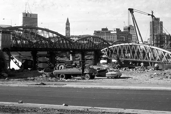 UCS-smal-web-images-1969-bris.jpg