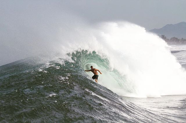 It's the tube that makes @straitoutta_chadcompton the happiest man on the planet. #equipped2rip #j7surfboards 📸@sacraficialamb