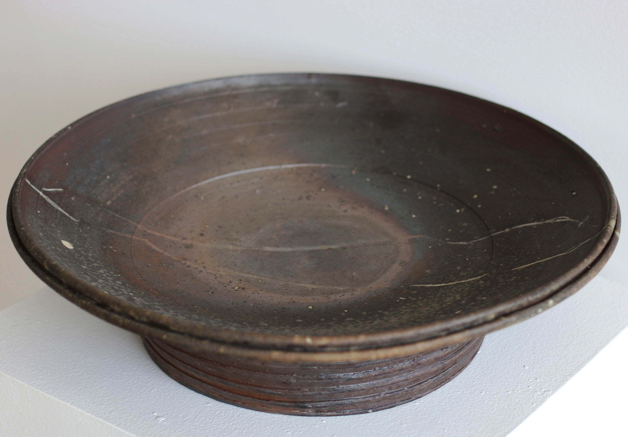 Wall Hanging Platter with Split Lip and Elevated Foot with Scraped Lines and Horsetail Markings (Large)