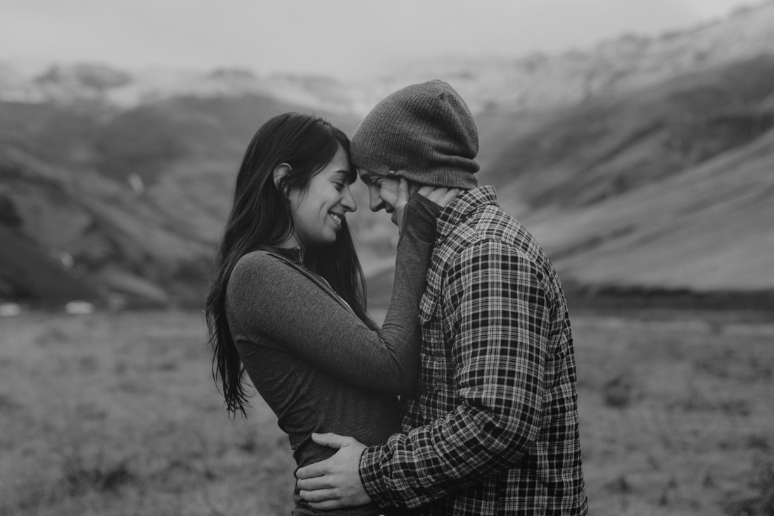 Couples photo in Iceland 