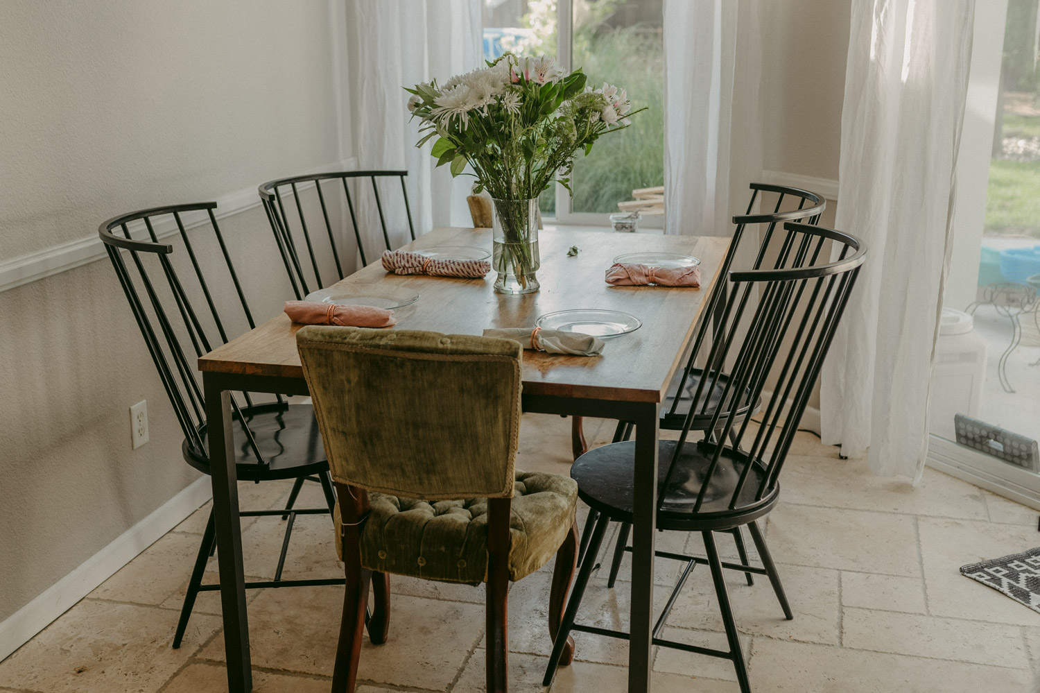 Reno family session home kitchen table photo