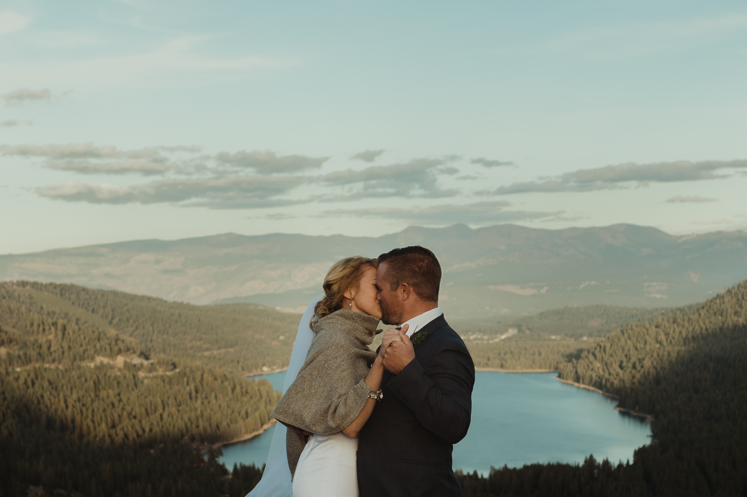 North Lake Tahoe wedding first kiss photo