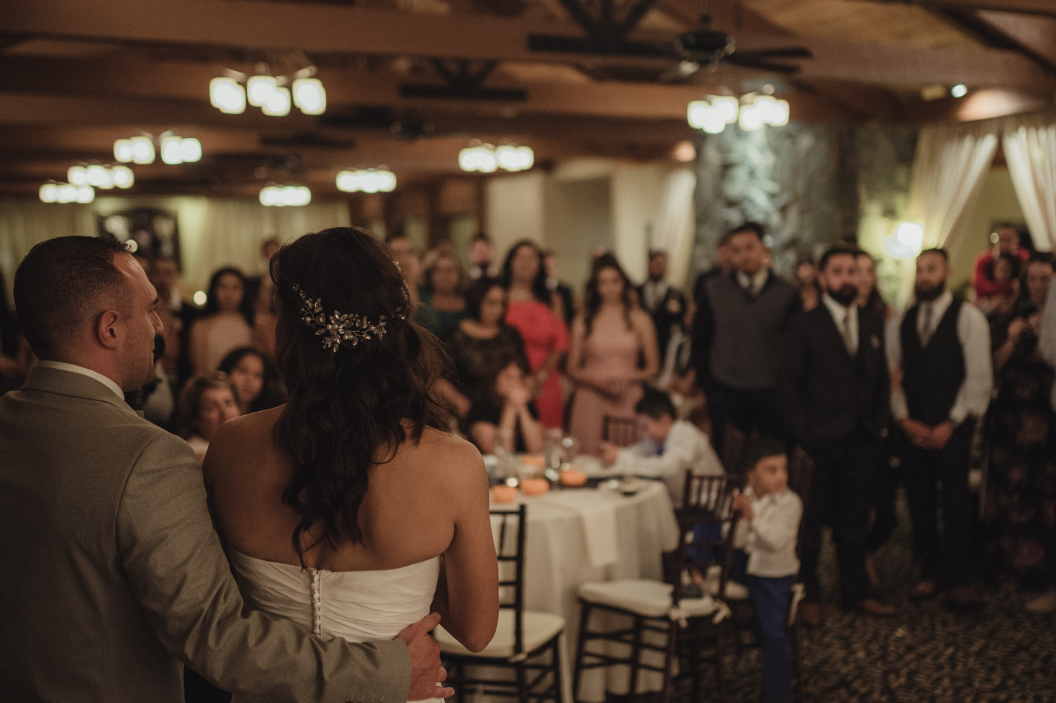 Tannenbaum Wedding Venue couple with their guests photo