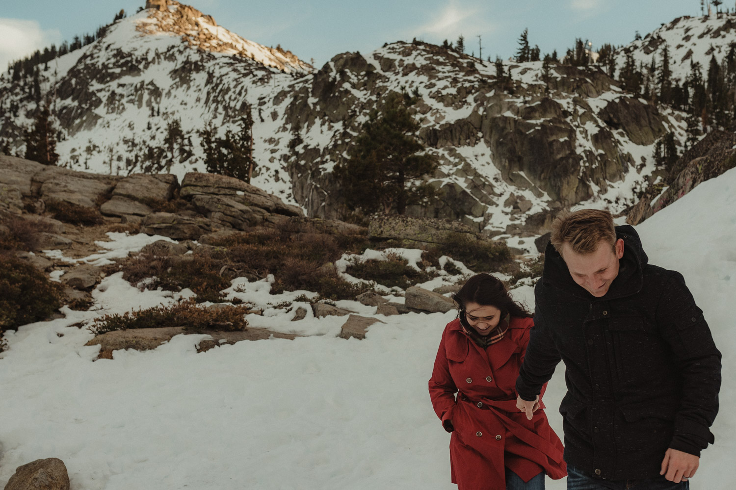 Couples photo session at Donner Pass, couple holding hands photo
