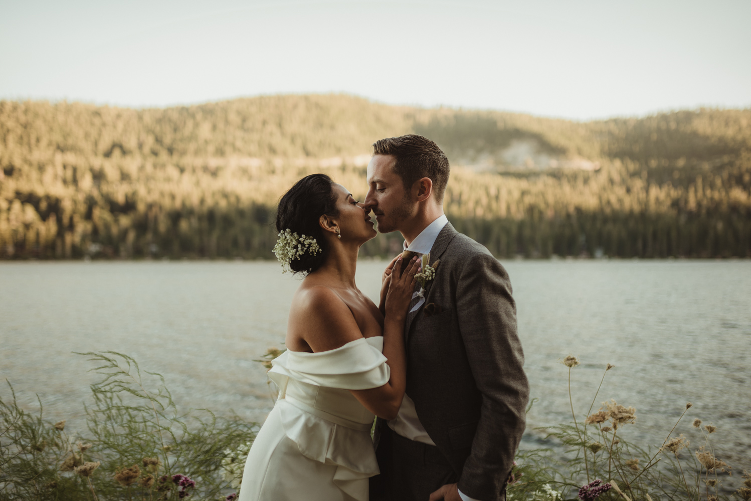 Lake Tahoe pop-up wedding/elopement couple enjoying their wedding day photo