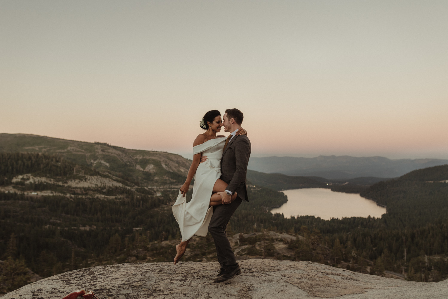 Lake Tahoe pop-up wedding/elopement professional dancers photo