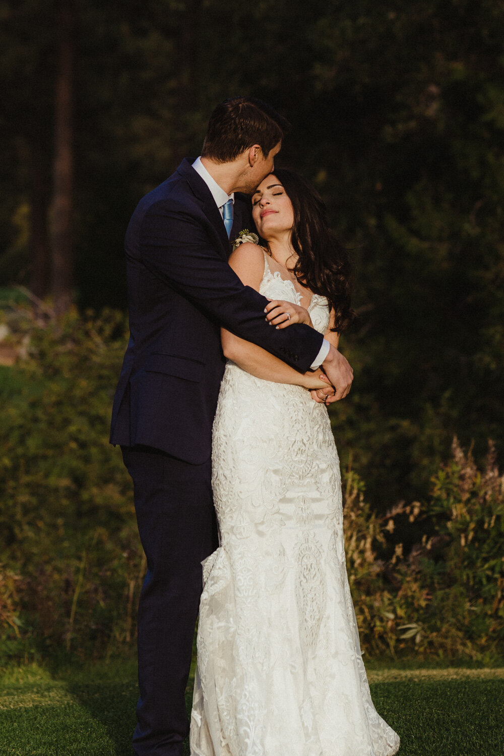 jewish wedding photographer in lake tahoe, couple hugging photo 