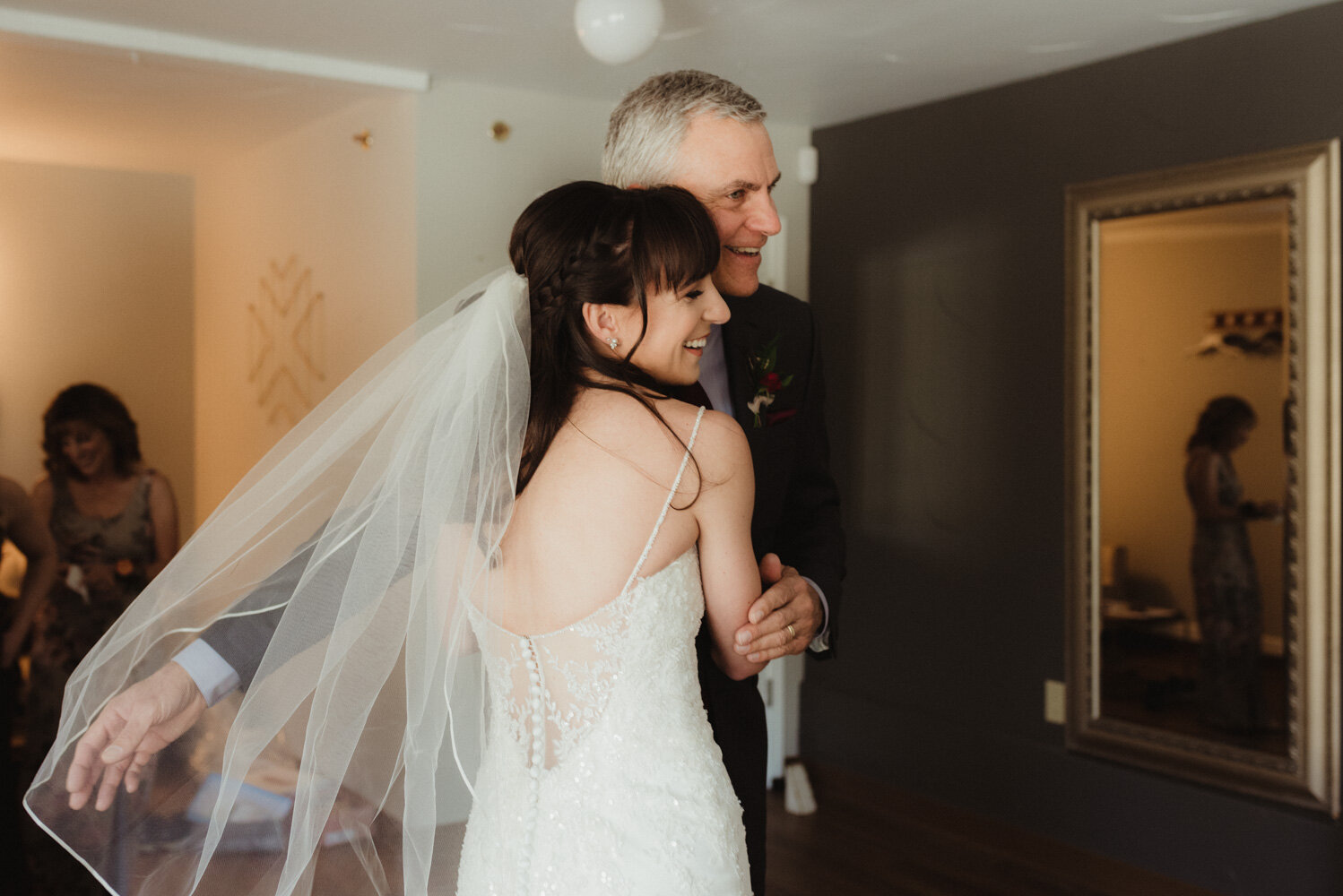 Tannenbaum Wedding Venue, photo of dad hugging his daughter 