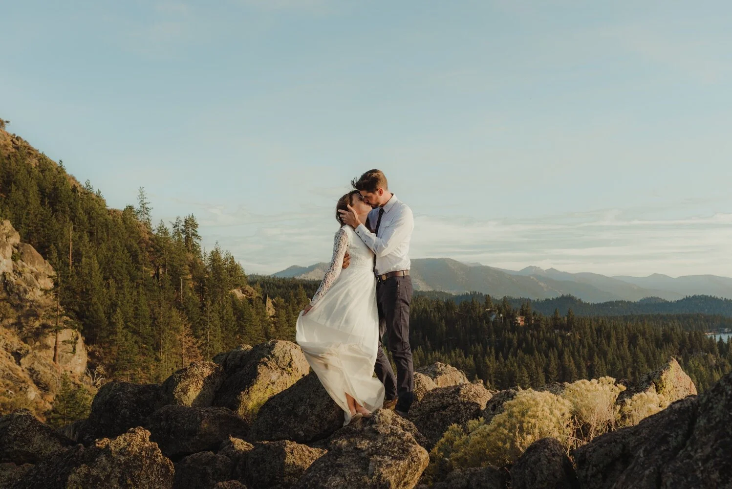 Eloping In Lake Tahoe + Photoshoot Location Options