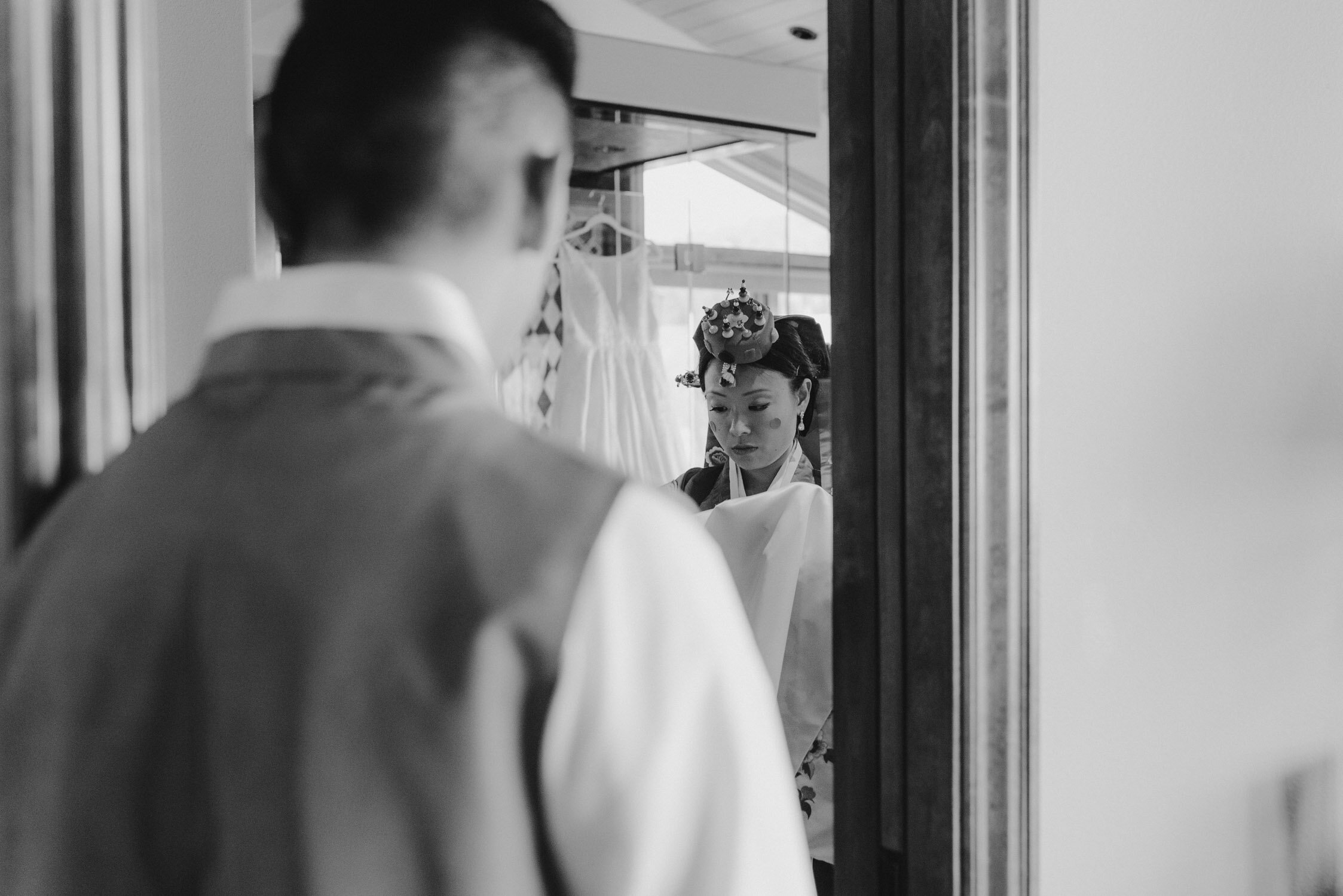 Tahoe Blue Estate Wedding, photo of the bride getting ready for the Korean and Chinese ceremony 