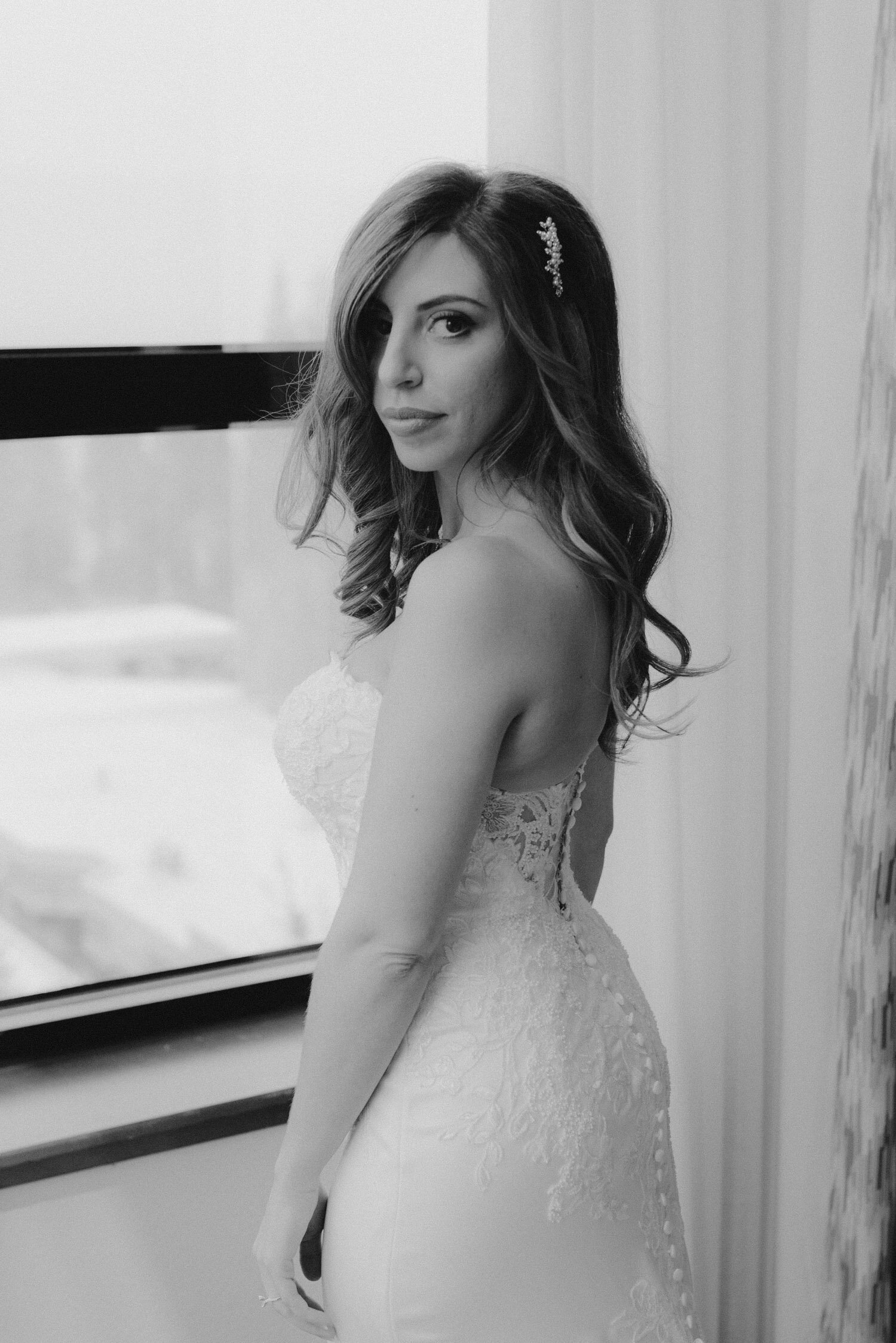 Palisades Wedding, photo of bride before the ceremony