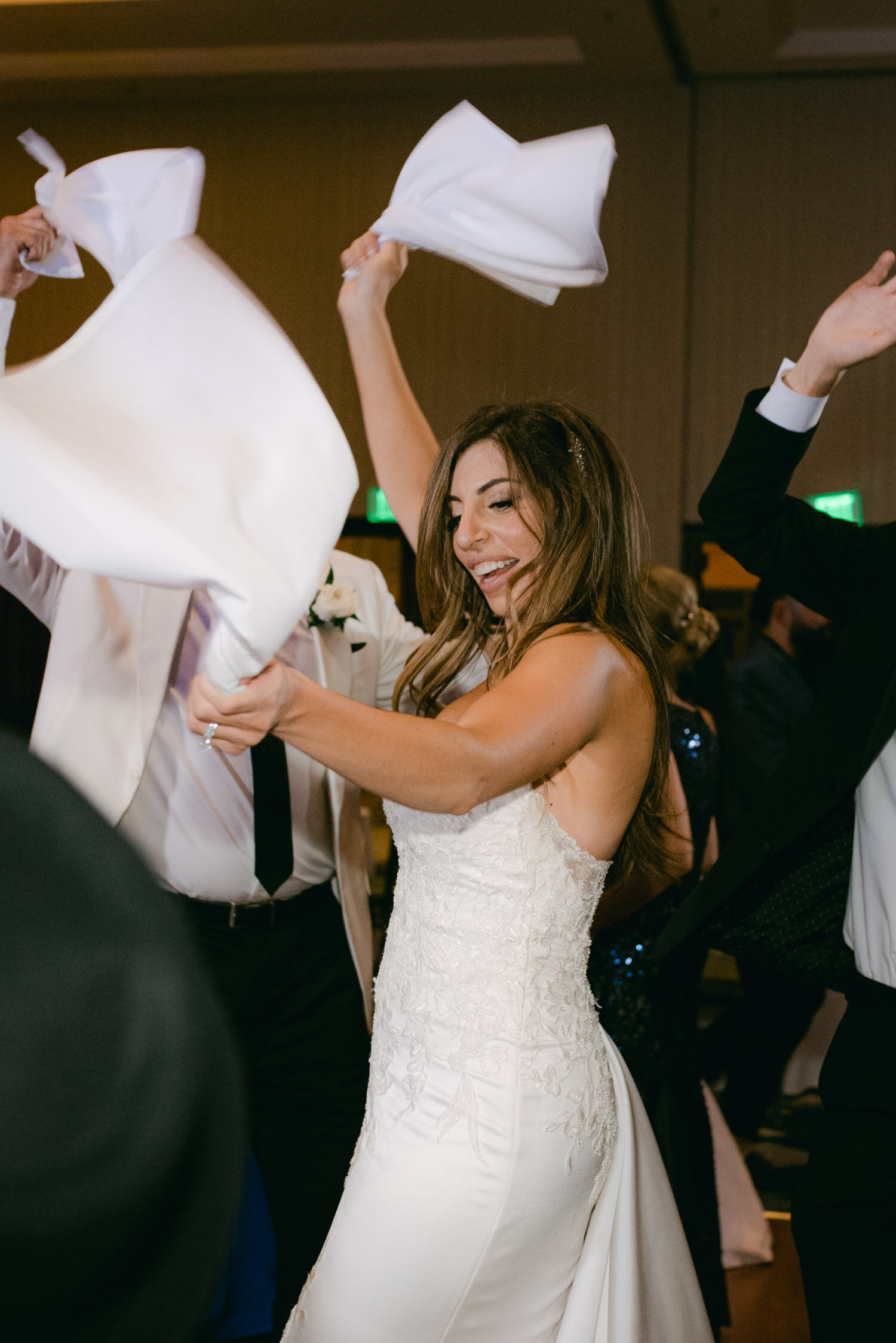 Palisades wedding, photo of bride dancing with the arab performers 