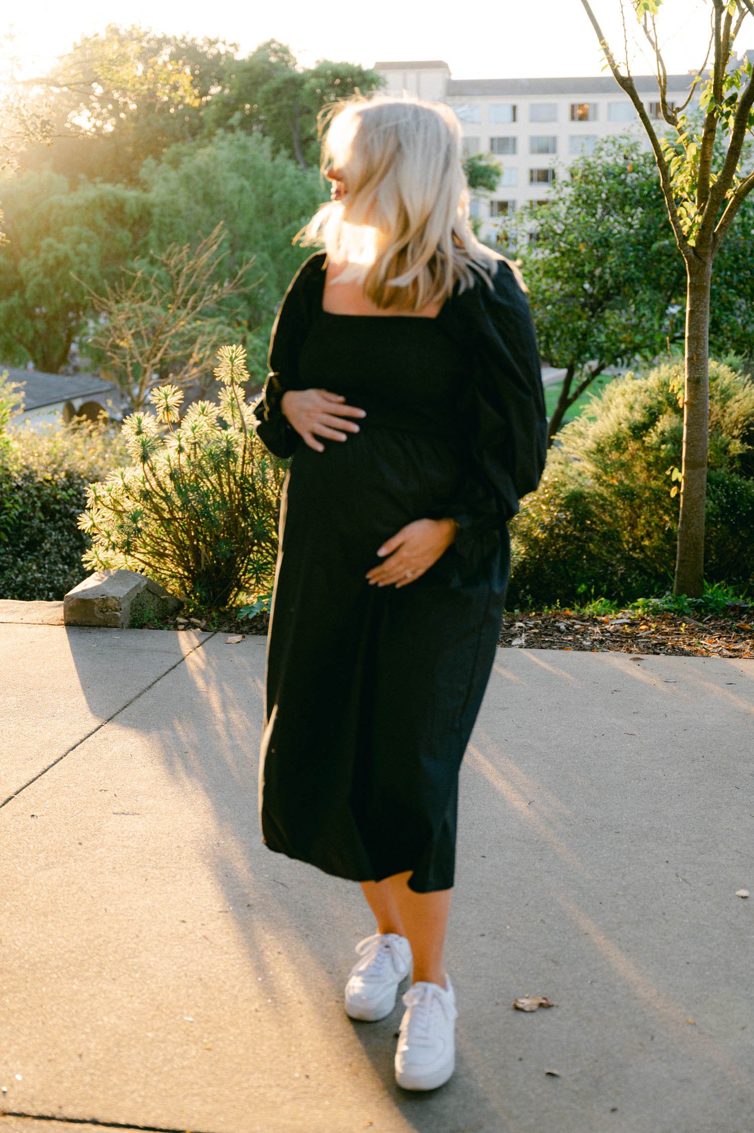 An urban san francisco maternity session, photo of mom-to-be during golden hour