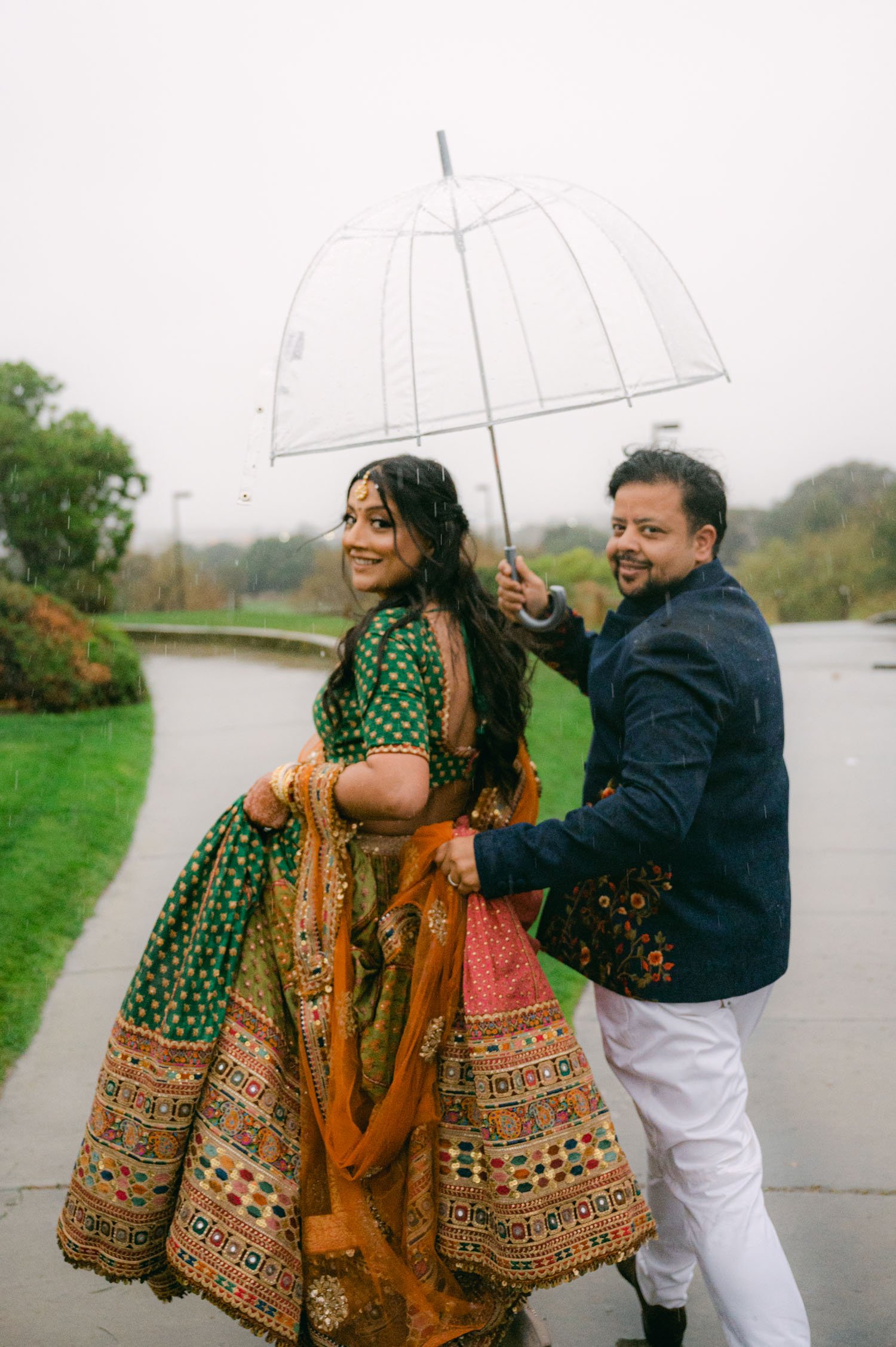 Hindu and Pakistani wedding, photo of couple in indian attire
