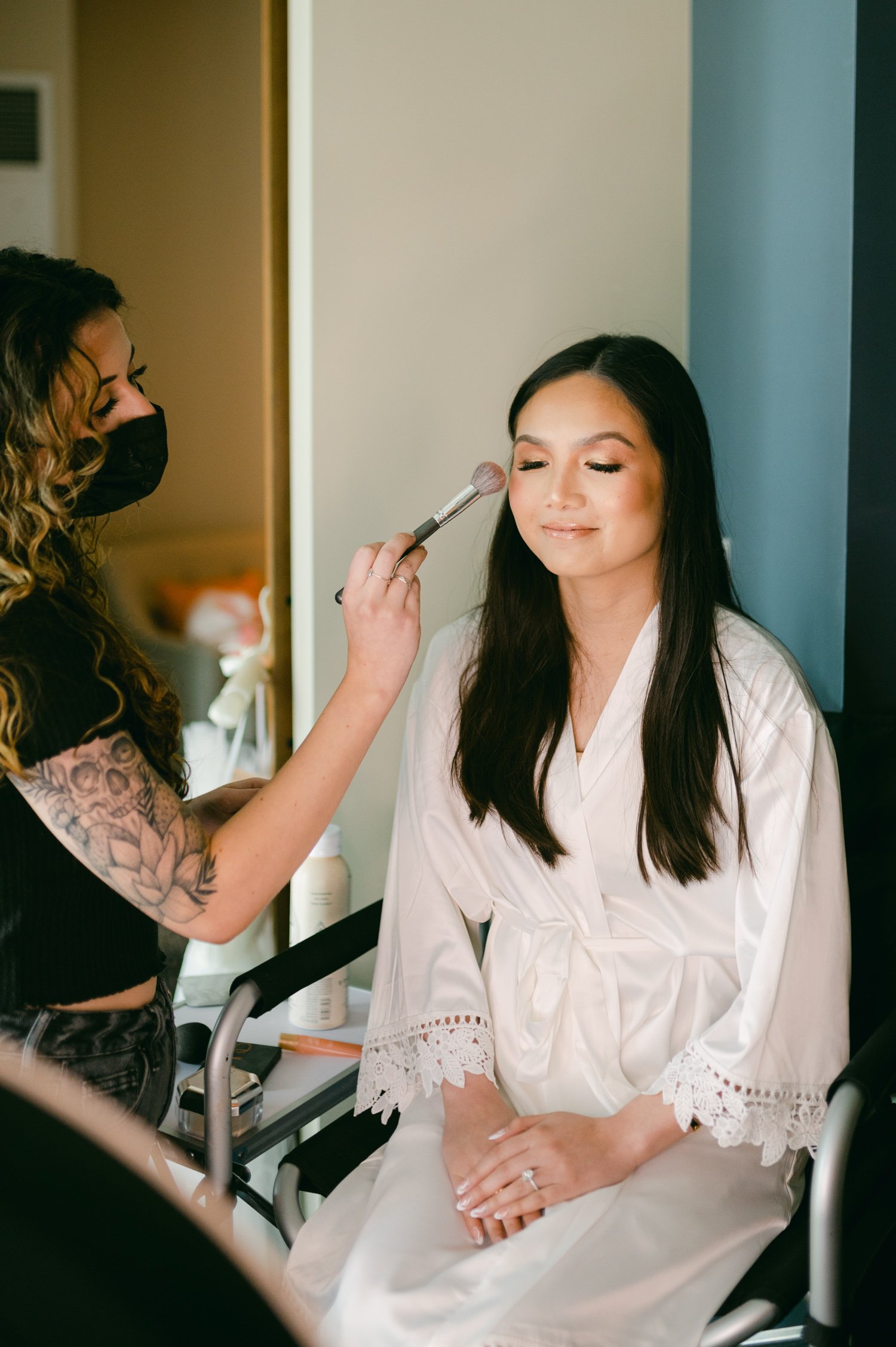 Edgewood Tahoe wedding photos, photo of bride getting her make-up done at Edgewood 