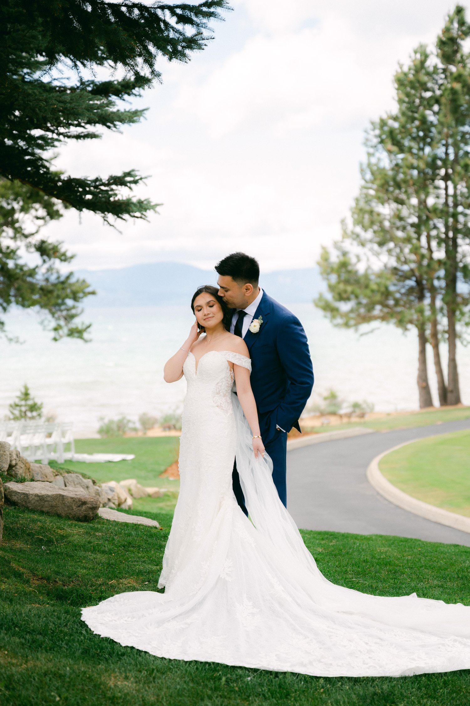 Edgewood Wedding photos, photo of couple embracing 