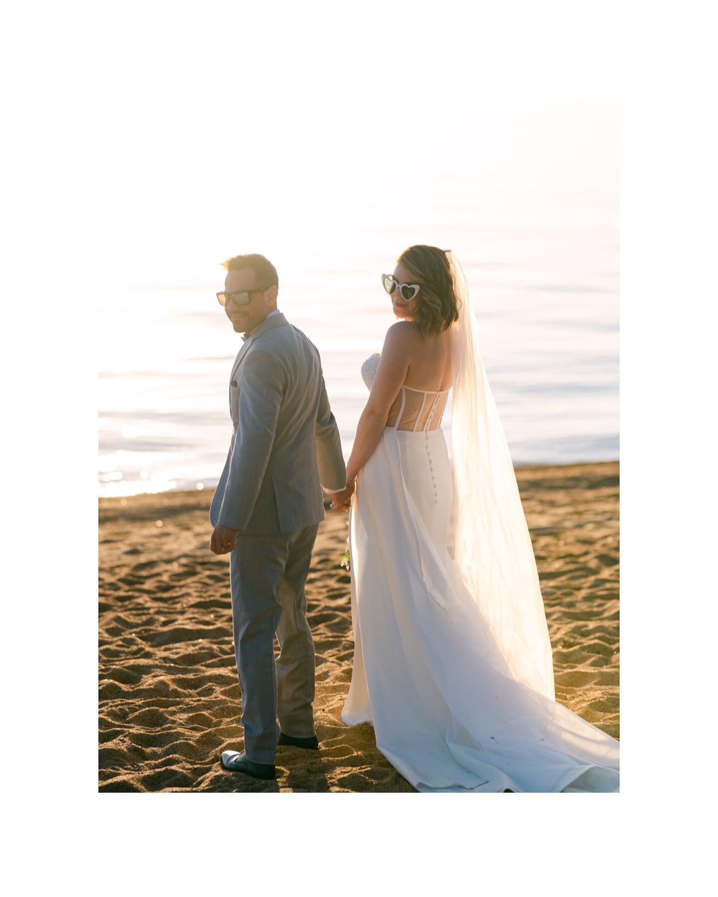 Tahoe was looking exceptionally romantic for Amanda and Jason ✨
Planner: @taylorraeweddings 
Venue: @edgewoodtahoe 
HMU: @lunabellebeautyco