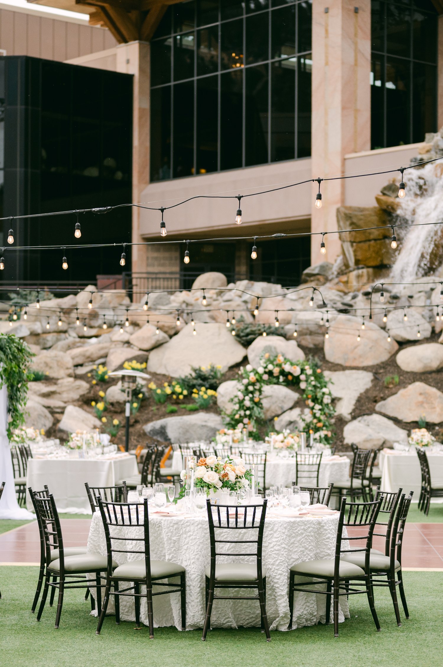 Everyone Resort &amp; Spa Wedding Venue, photo of spring forward wedding decor