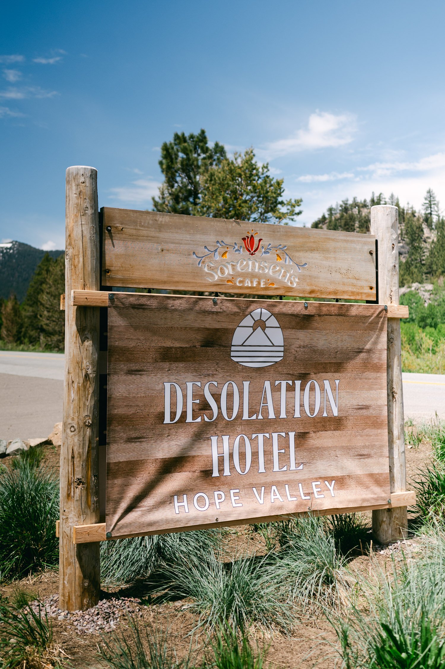 Desolation wilderness hotel wedding, photo of the desolation wilderness hotel sign