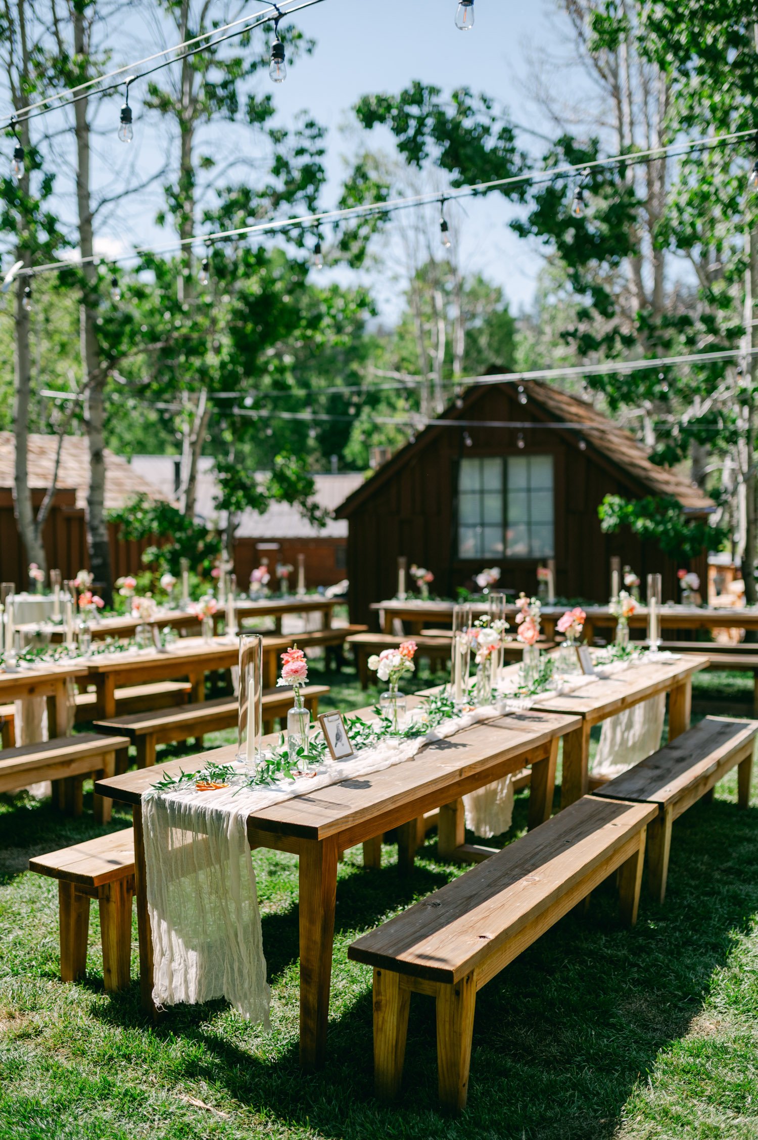 Desolation wilderness hotel wedding, photo of an outdoor simple reception