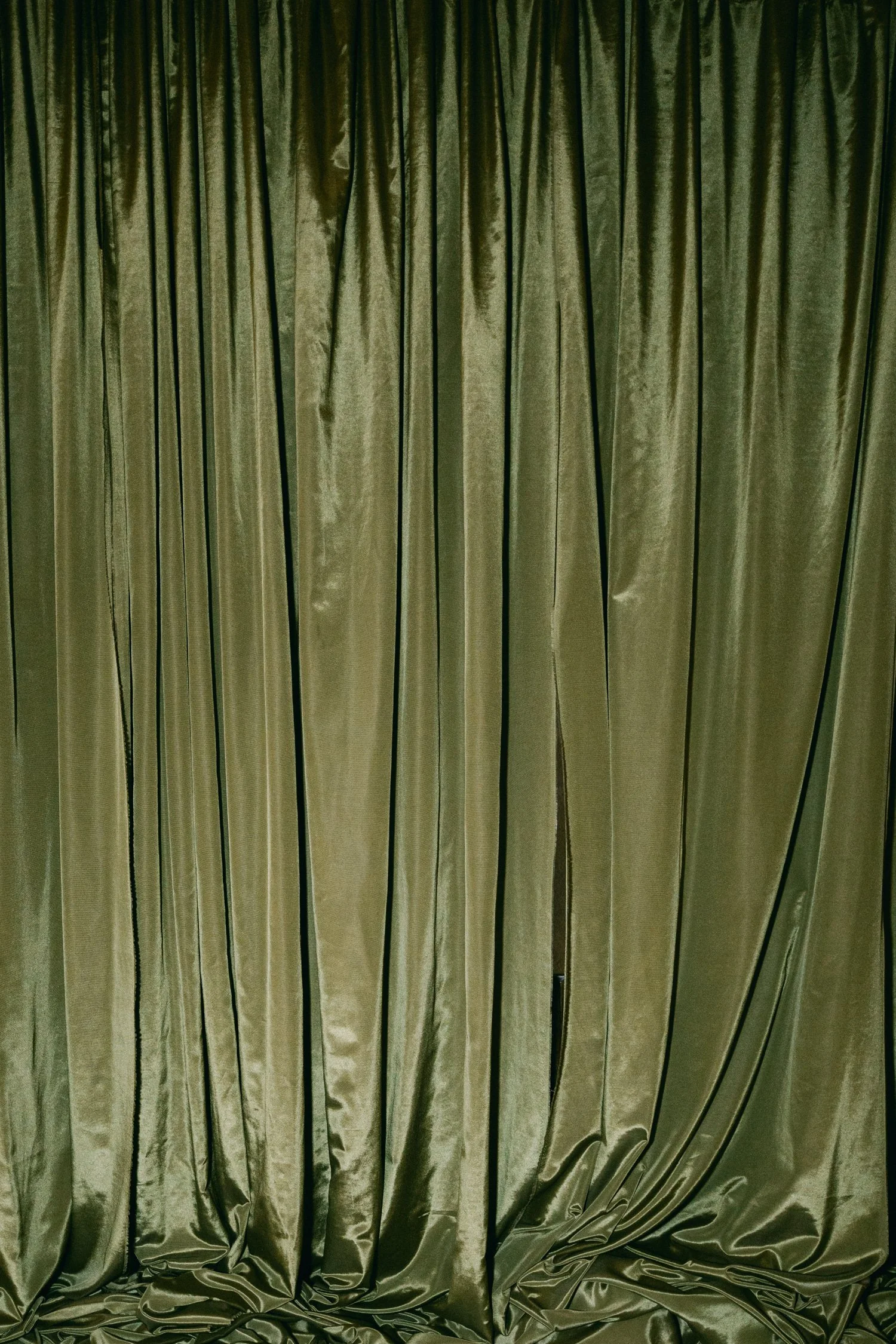 Palisades wedding venue, photo of elegant green velvet drapes