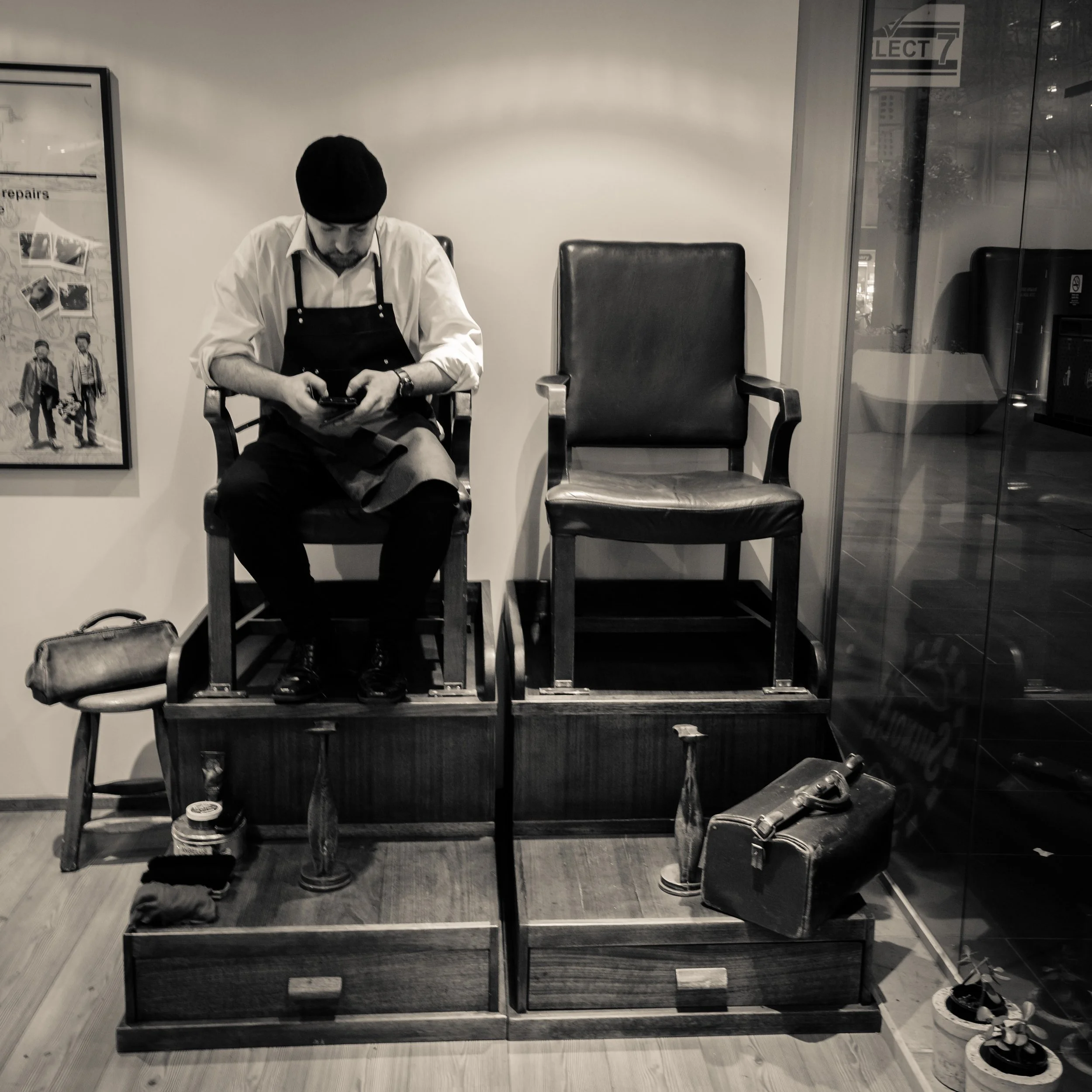 The photographic waiting room