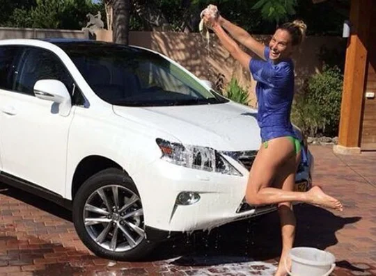 broke-agent_night-before-listing-appt_car-wash.jpg