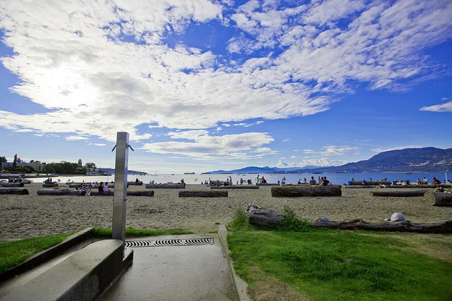 Step into Kitsilano Beach. (GoToVan - Source ) 