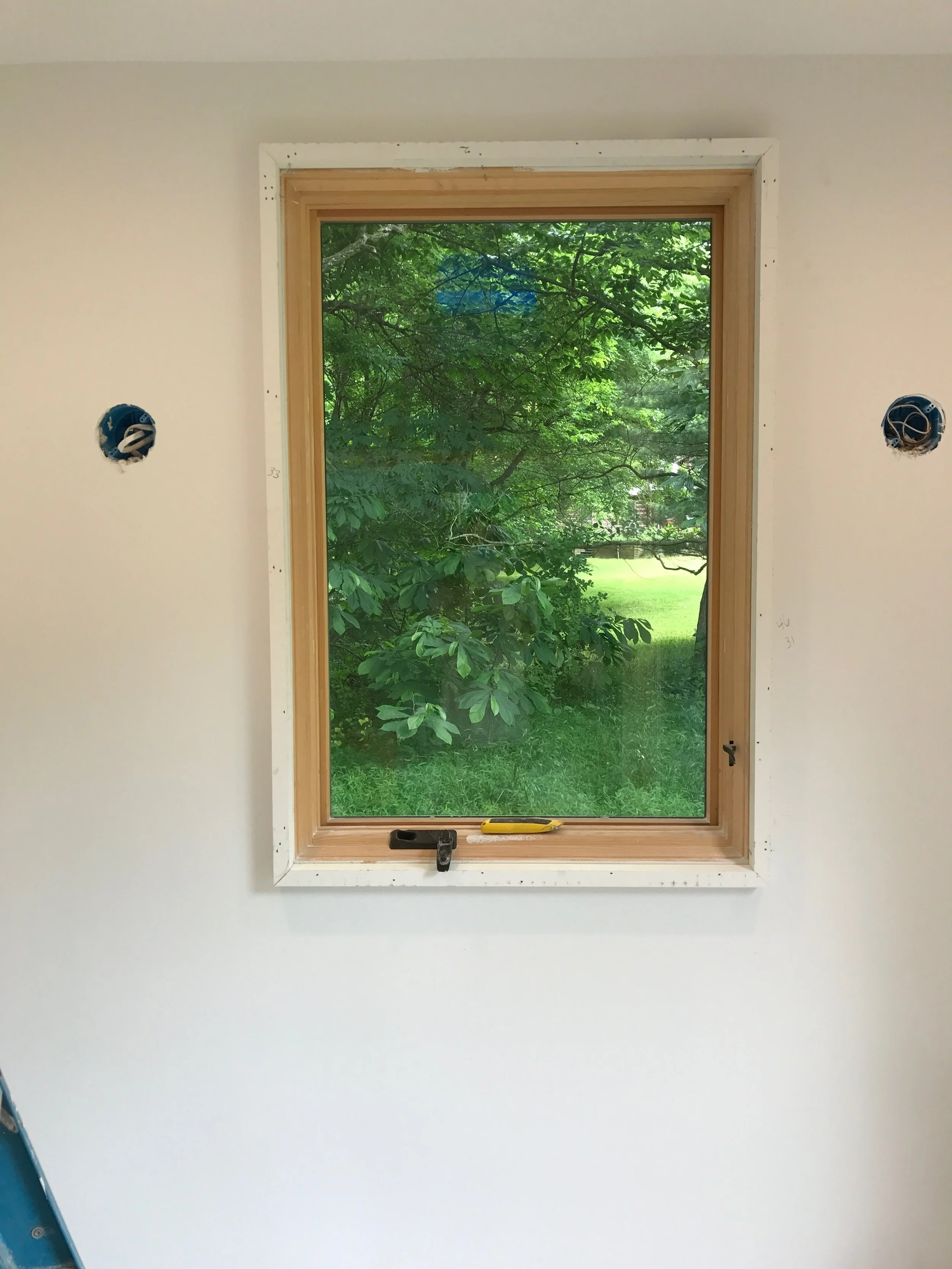 Lillu's side window...after so long, I've always imagined it would look like that! 