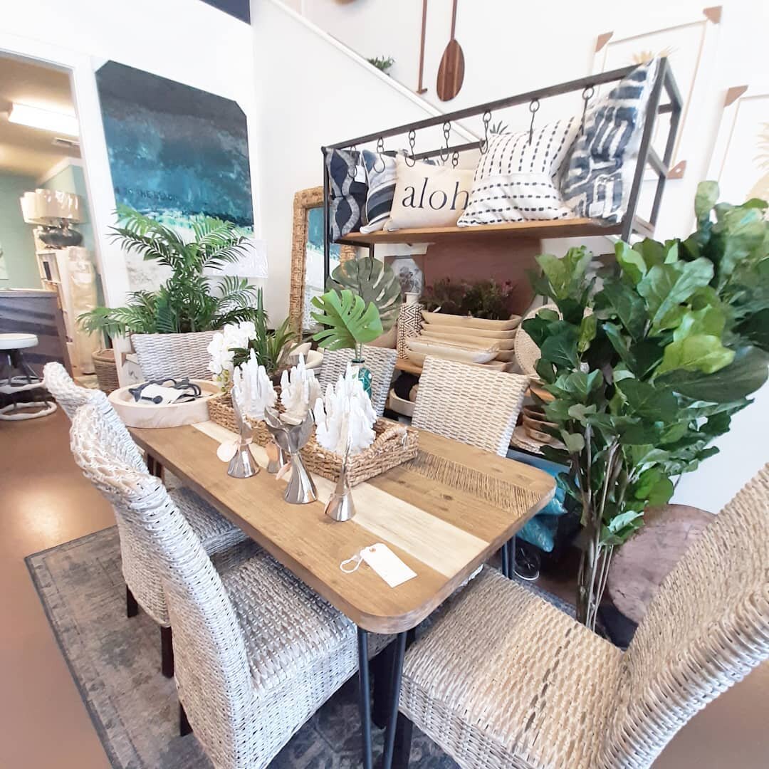 #dining #loveyourhome #modernbeachhouse #maui