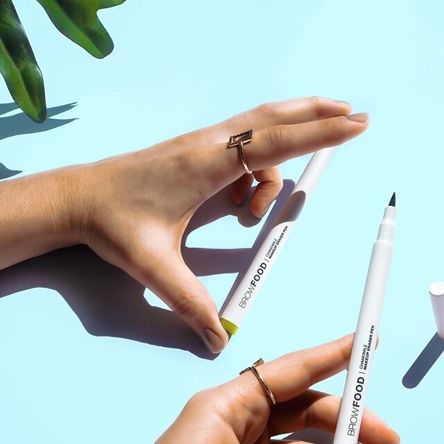 Chamomile Makeup Eraser Pen @lashfood. Quick fix for any lip, eyebrow or eye smudges. (good on waterproof formulas too) Really handy tool for that perfect cat eye look. A new must-have I never thought I needed! #cleanbeauty #lashfood
&middot;
&middot