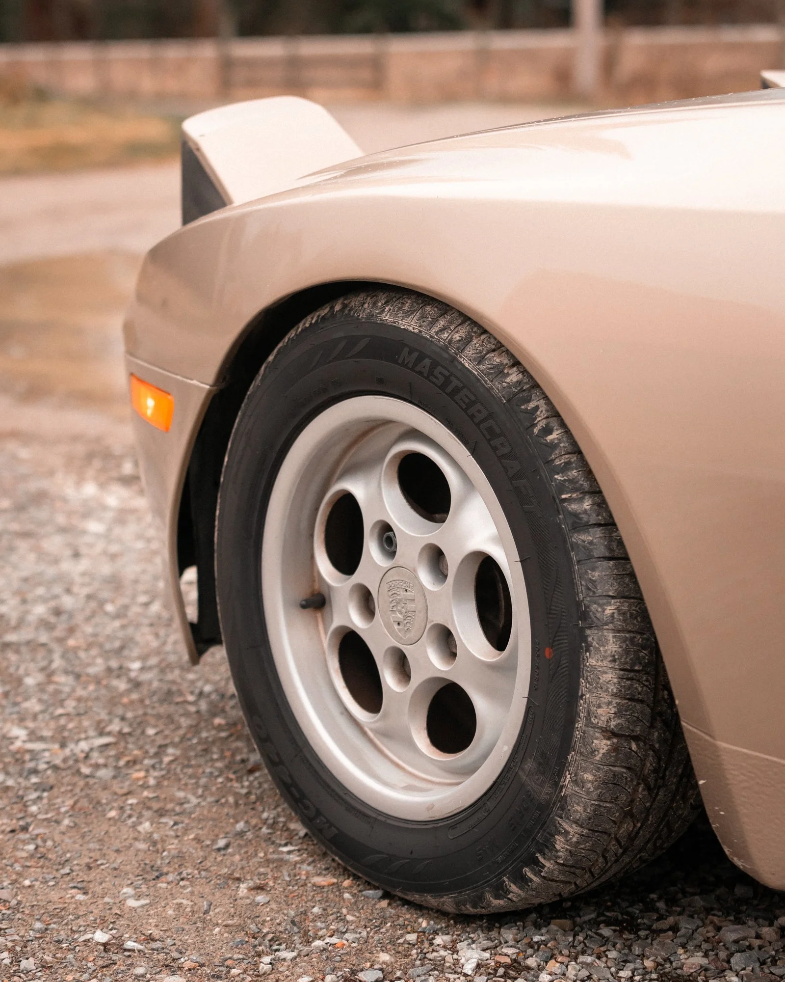 porsche944-14.jpg